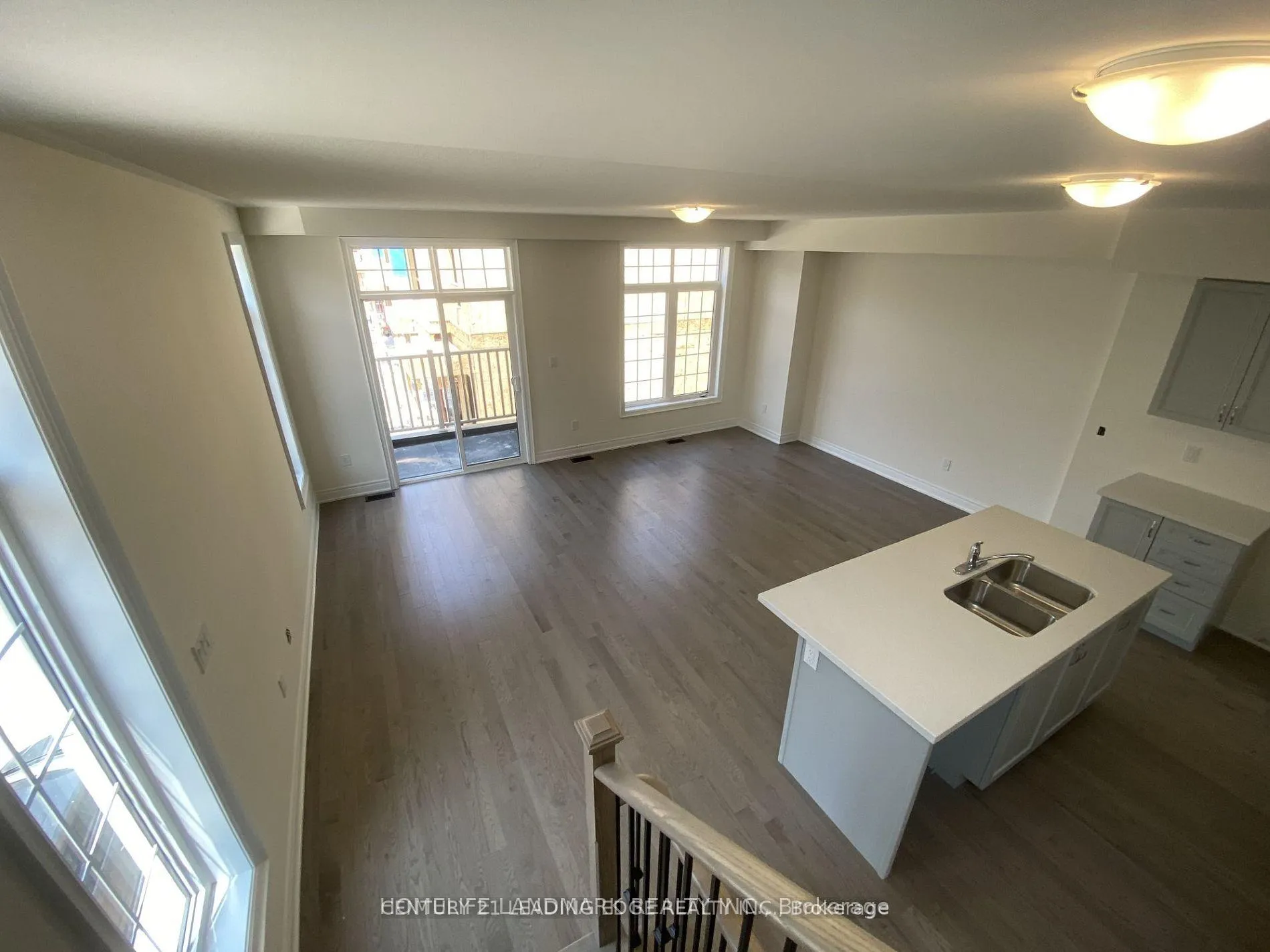 Photo 6 of 2 Phillipsen Way, Markham, Cedarwood — HOMEH