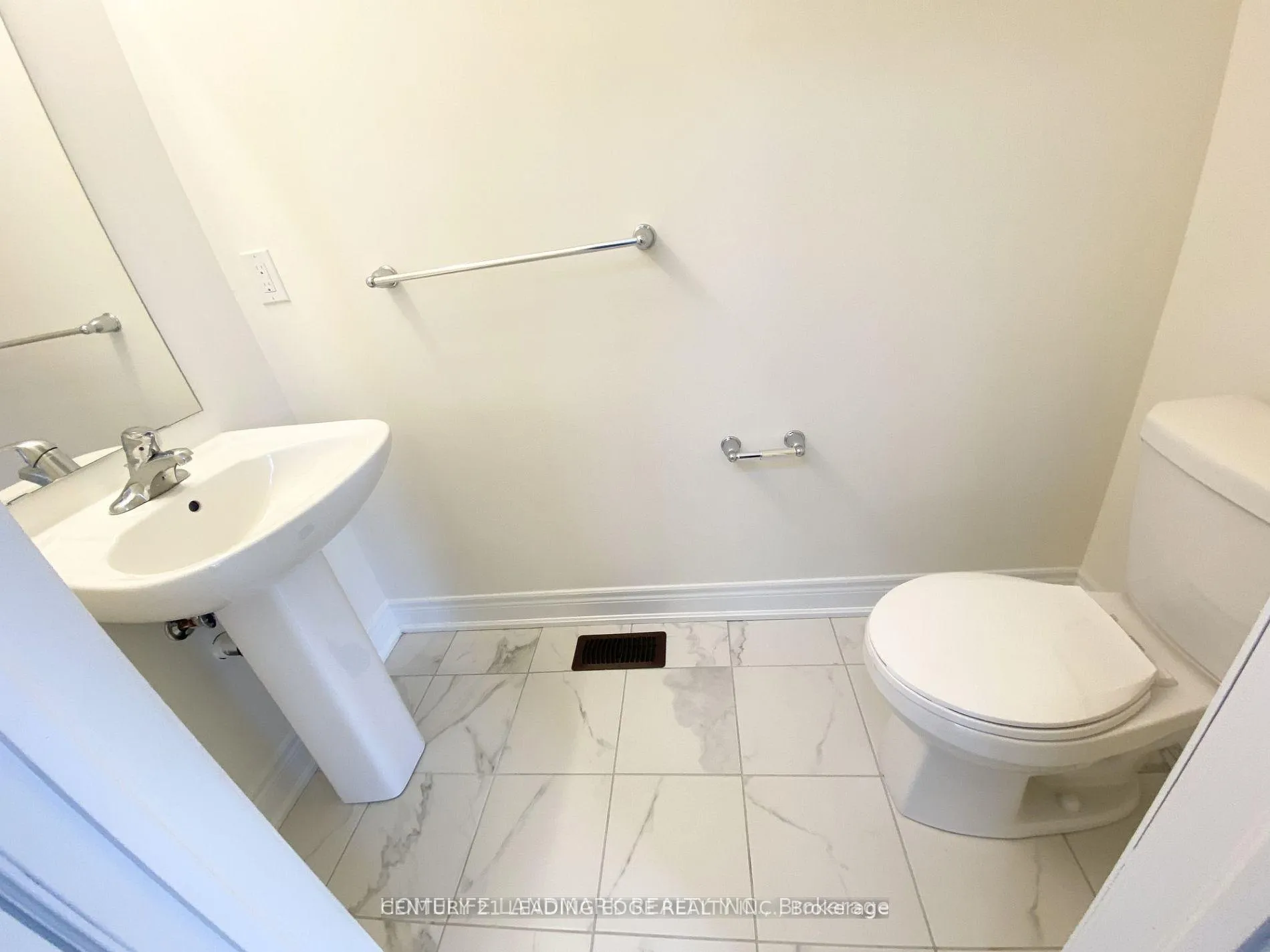 Photo 15 of 2 Phillipsen Way, Markham, Cedarwood — HOMEH