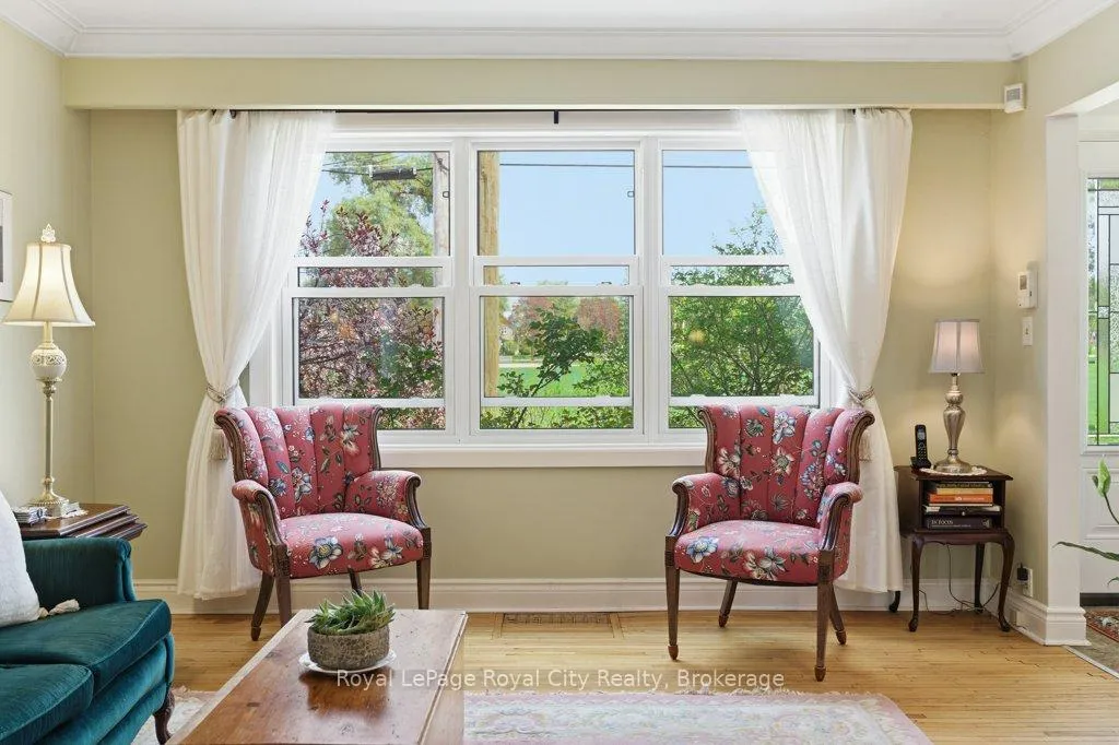 Photo 9 of 104 Kathleen Street, Guelph, Exhibition Park — HOMEH