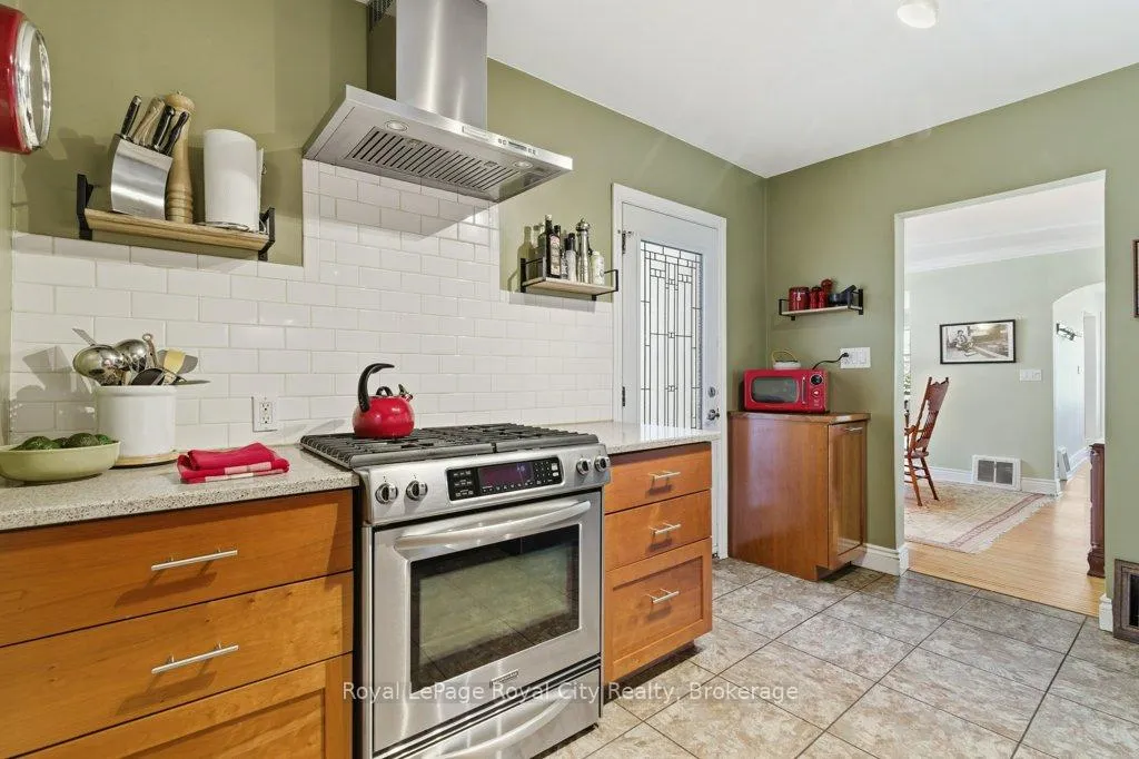 Photo 15 of 104 Kathleen Street, Guelph, Exhibition Park — HOMEH