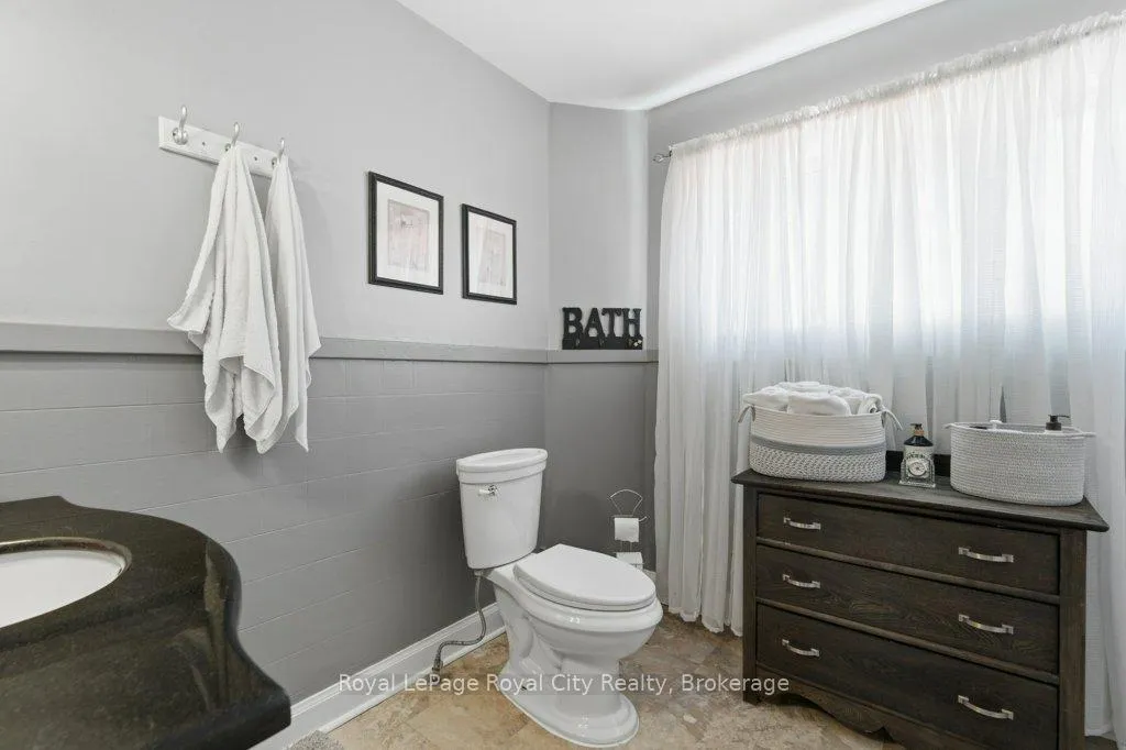 Photo 31 of 104 Kathleen Street, Guelph, Exhibition Park — HOMEH