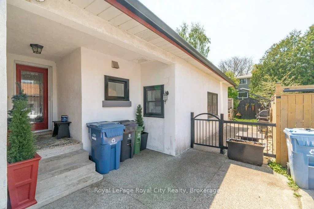 Photo 42 of 104 Kathleen Street, Guelph, Exhibition Park — HOMEH