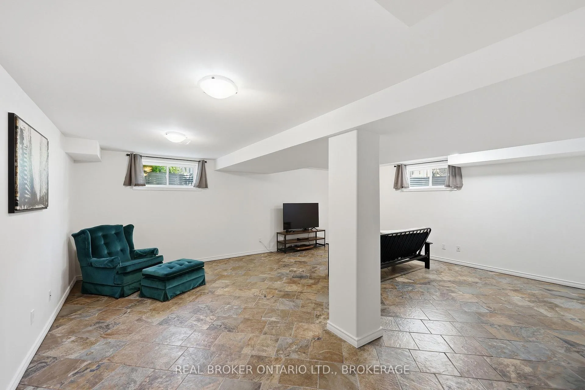 Photo 34 of 617 Walters Street, Kingston, Kingston East (Incl Barret Crt) — HOMEH