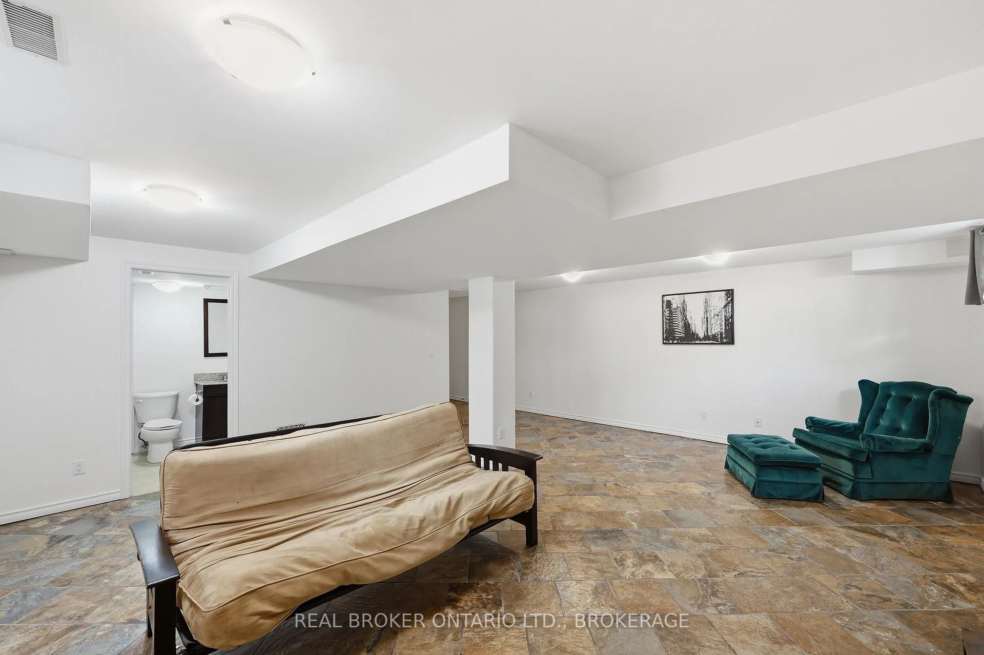 Photo 37 of 617 Walters Street, Kingston, Kingston East (Incl Barret Crt) — HOMEH