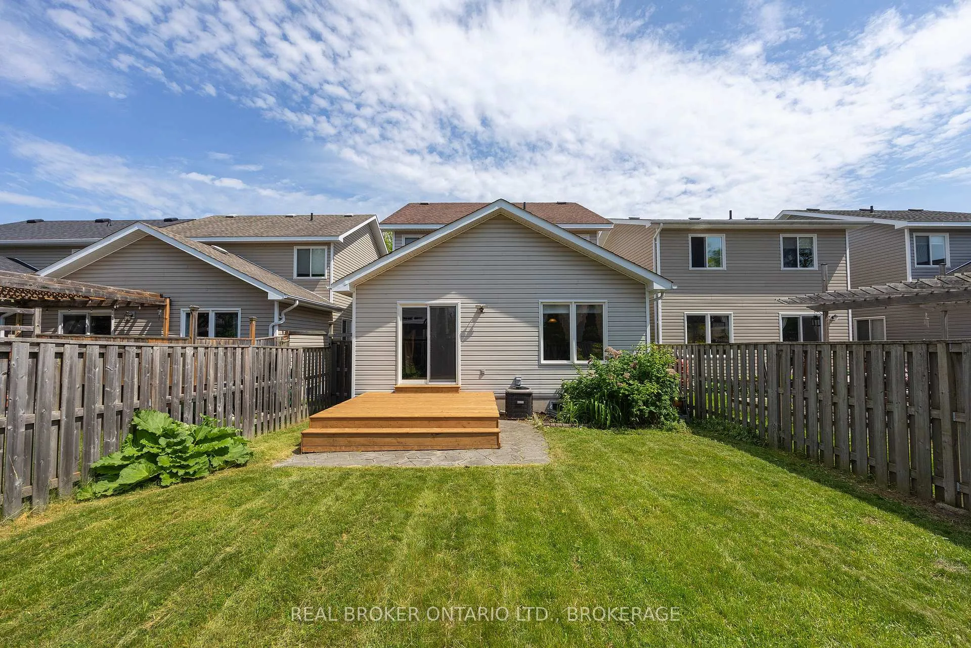 Photo 39 of 617 Walters Street, Kingston, Kingston East (Incl Barret Crt) — HOMEH