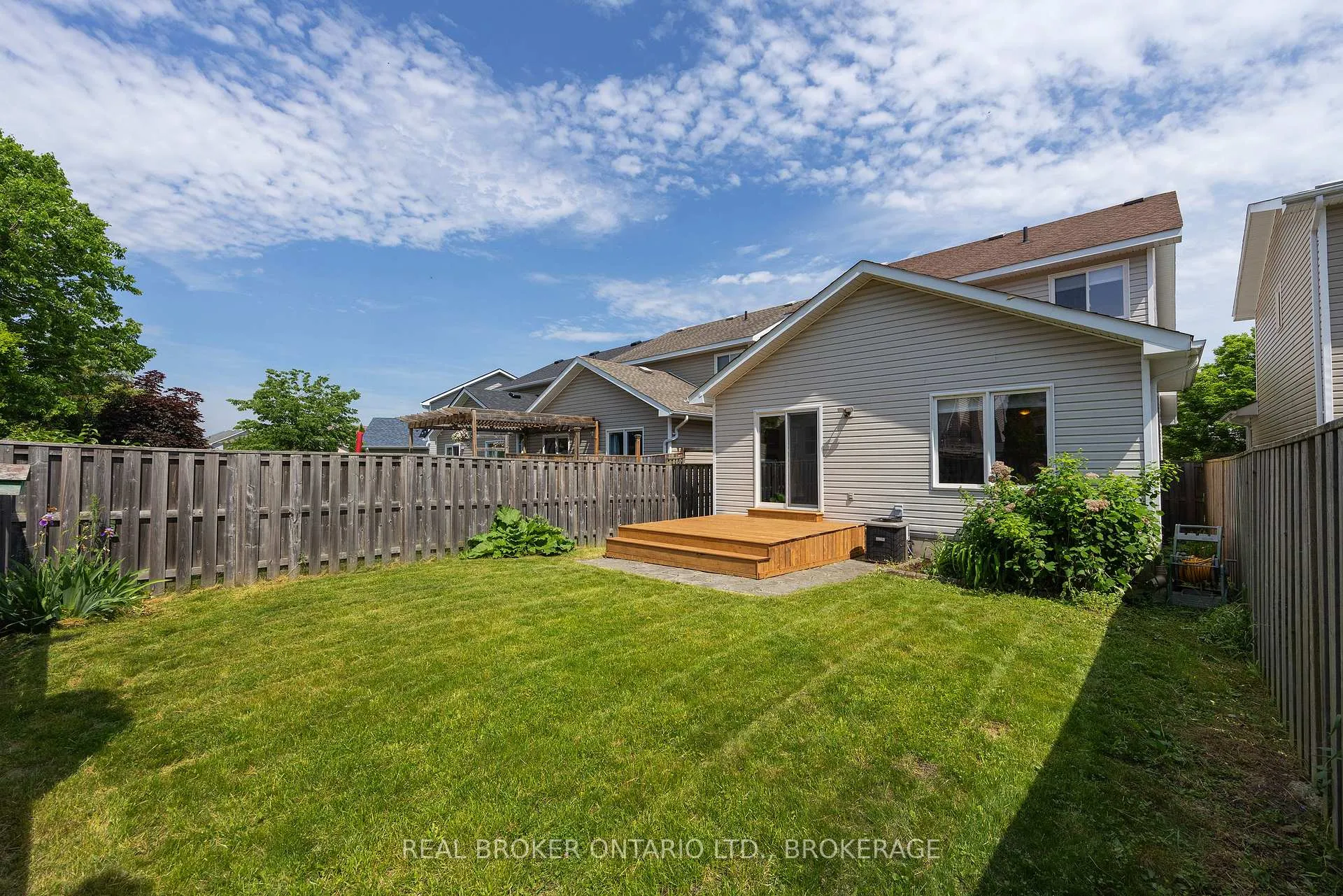 Photo 43 of 617 Walters Street, Kingston, Kingston East (Incl Barret Crt) — HOMEH