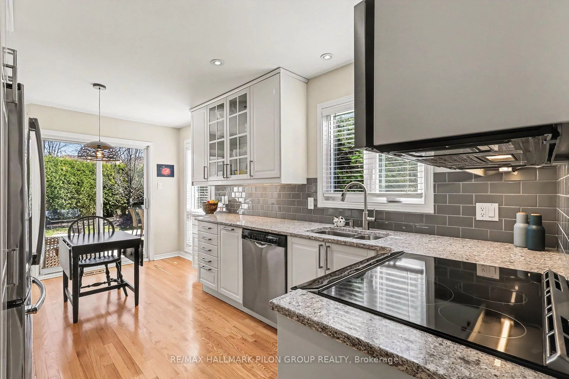 Photo 8 of 6321 Beausejour Drive, Ottawa, Chateauneuf — HOMEH