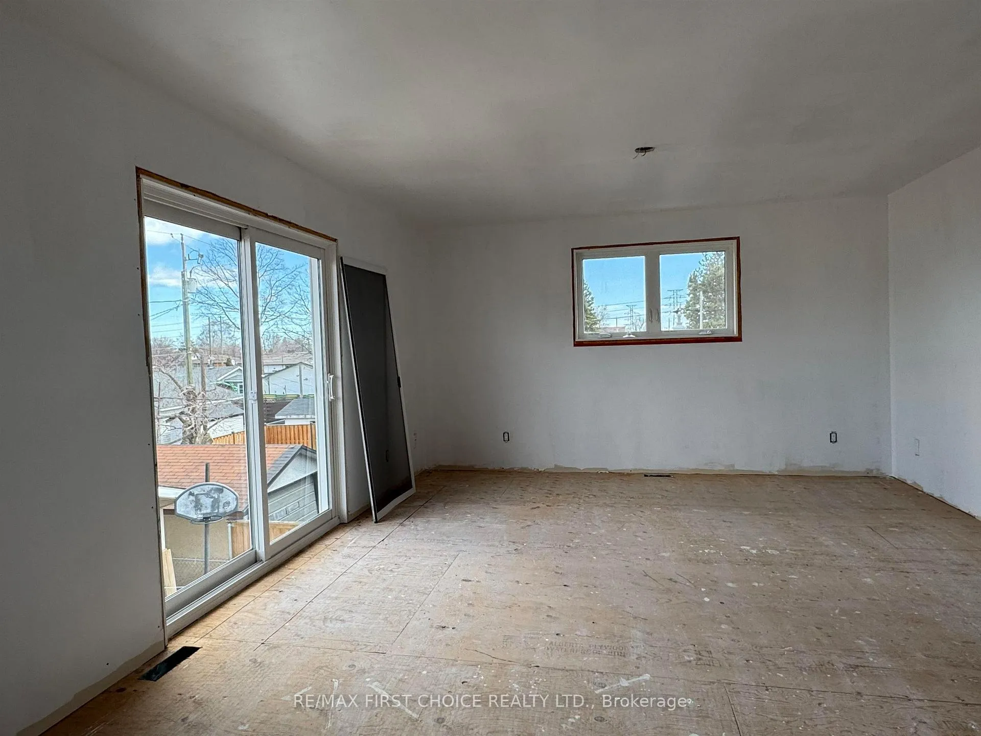Photo 18 of 125 Walsh Street W, Thunder Bay, Green Acres — HOMEH