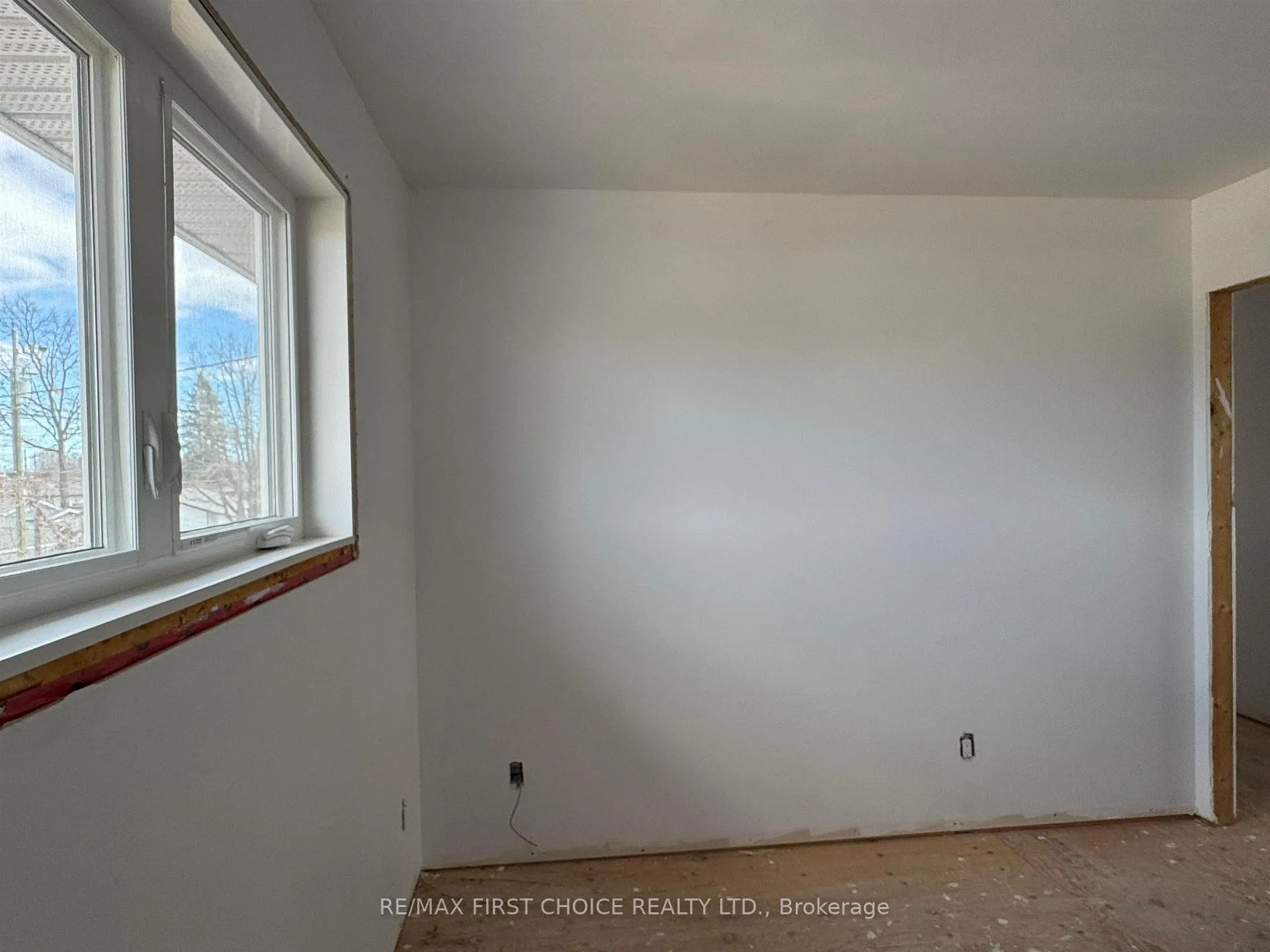 Photo 25 of 125 Walsh Street W, Thunder Bay, Green Acres — HOMEH