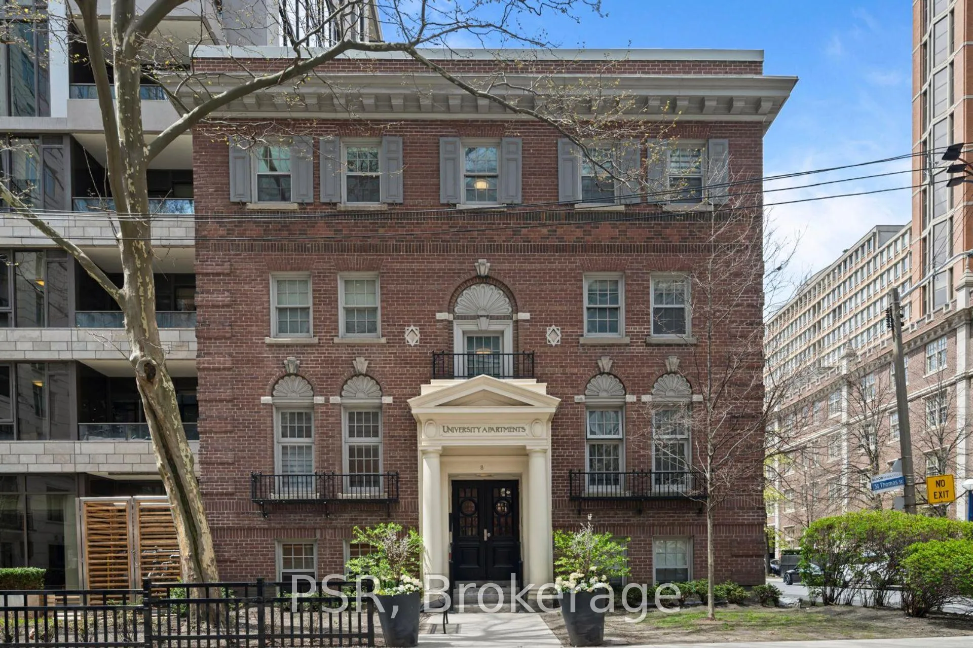 Photo 1 of Unit 45, 8 St Thomas Street, Toronto, Bay Street Corridor — HOMEH