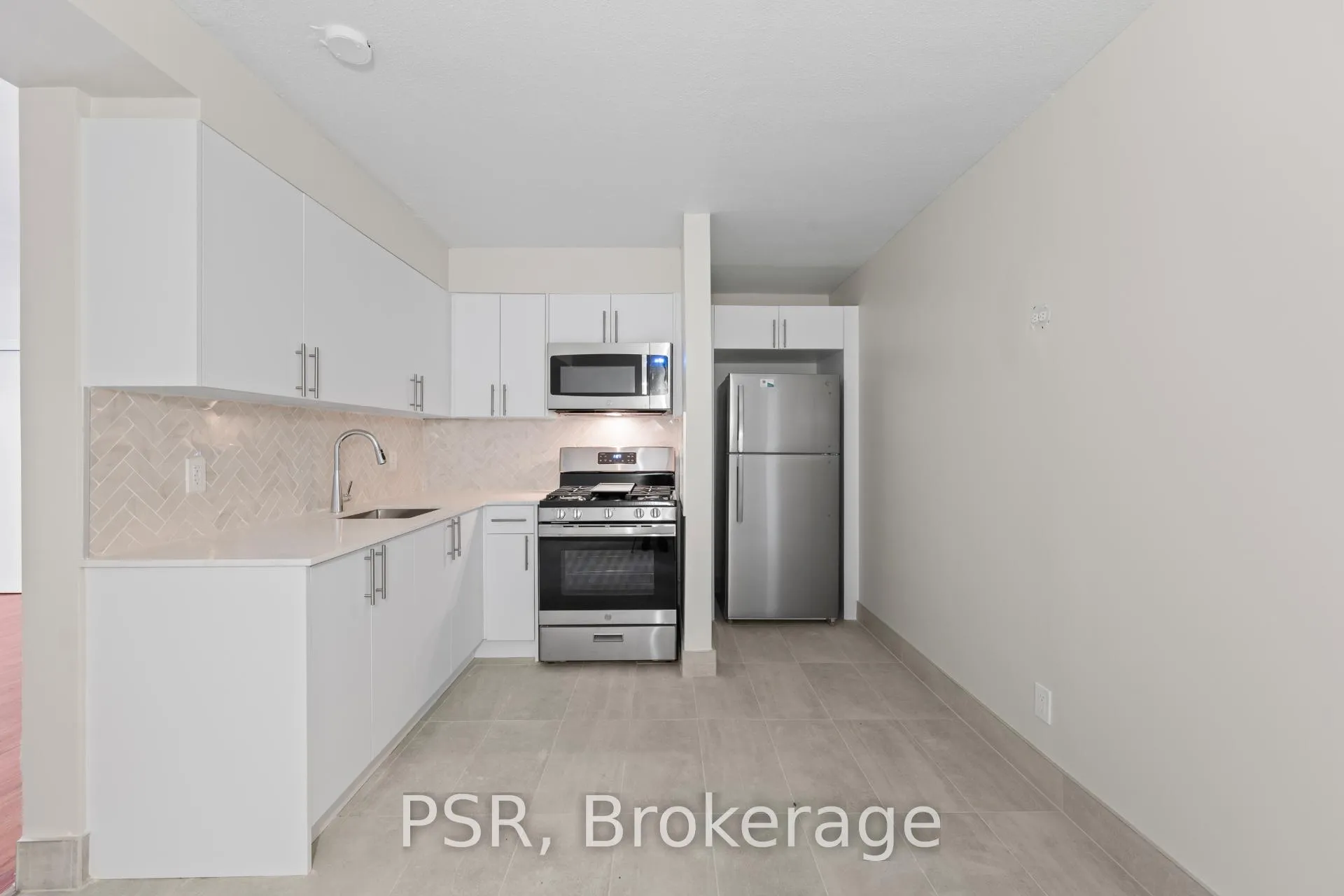 Photo 7 of Unit 45, 8 St Thomas Street, Toronto, Bay Street Corridor — HOMEH