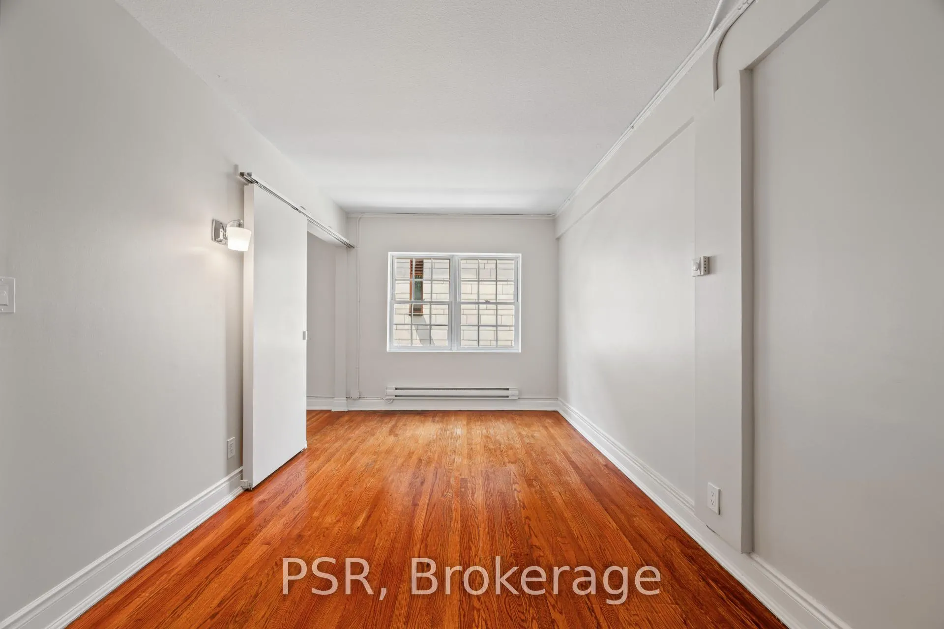 Photo 12 of Unit 45, 8 St Thomas Street, Toronto, Bay Street Corridor — HOMEH