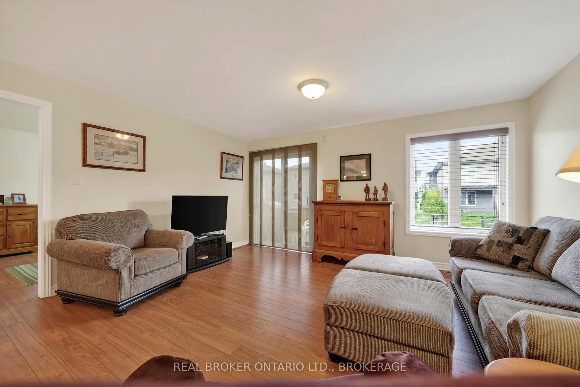 Photo 13 of 83 Sunset Boulevard, Cornwall — HOMEH