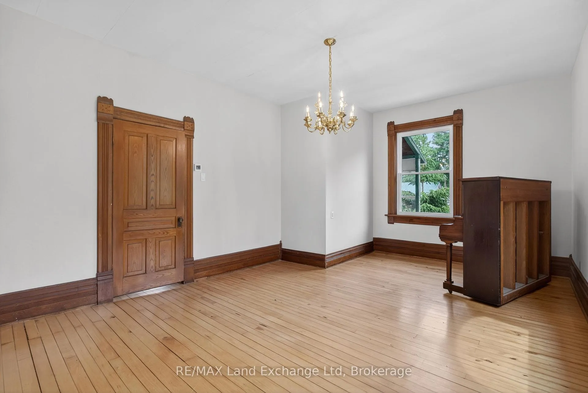 Photo 9 of 484 Queen Street, North Huron, Blyth — HOMEH