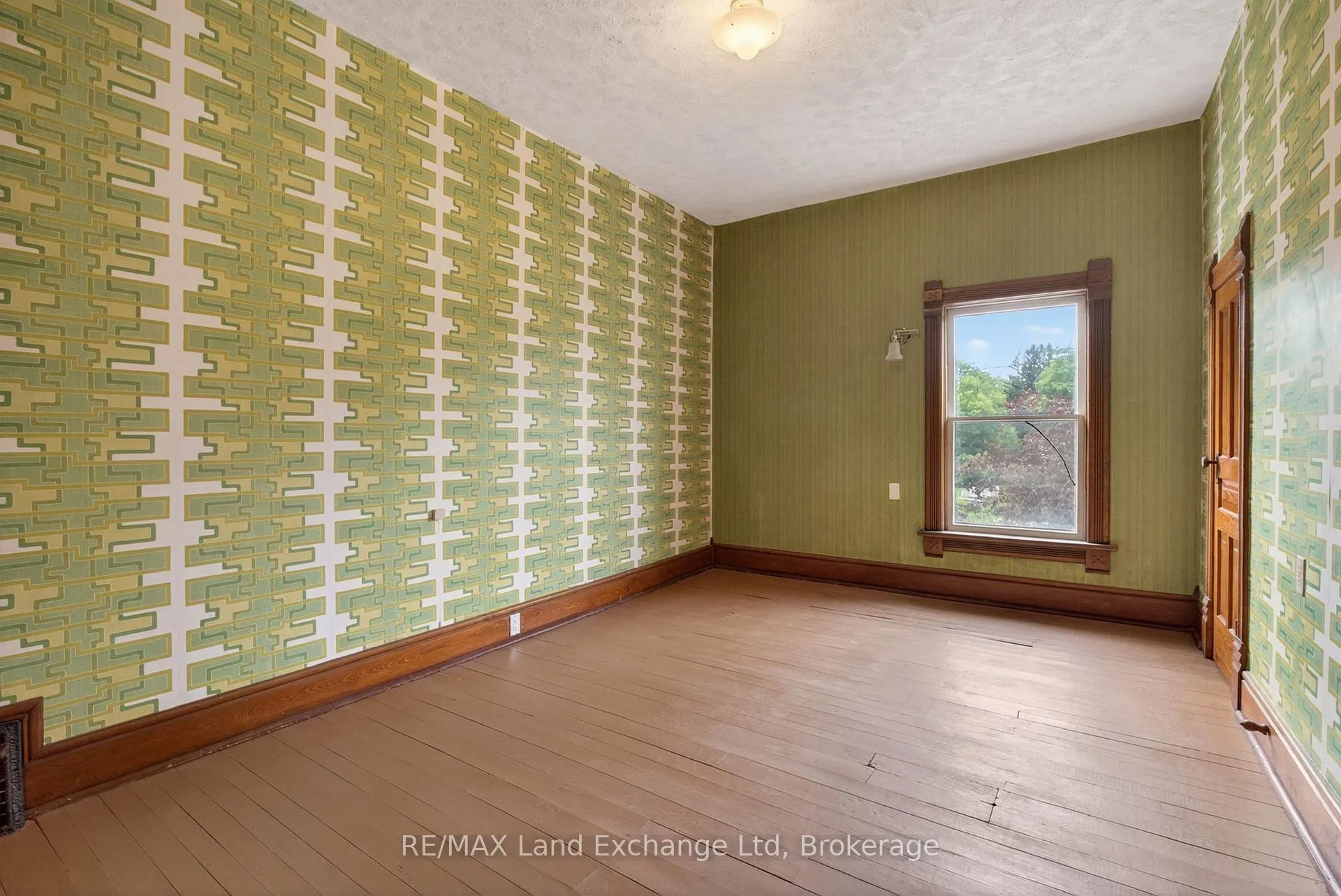 Photo 19 of 484 Queen Street, North Huron, Blyth — HOMEH