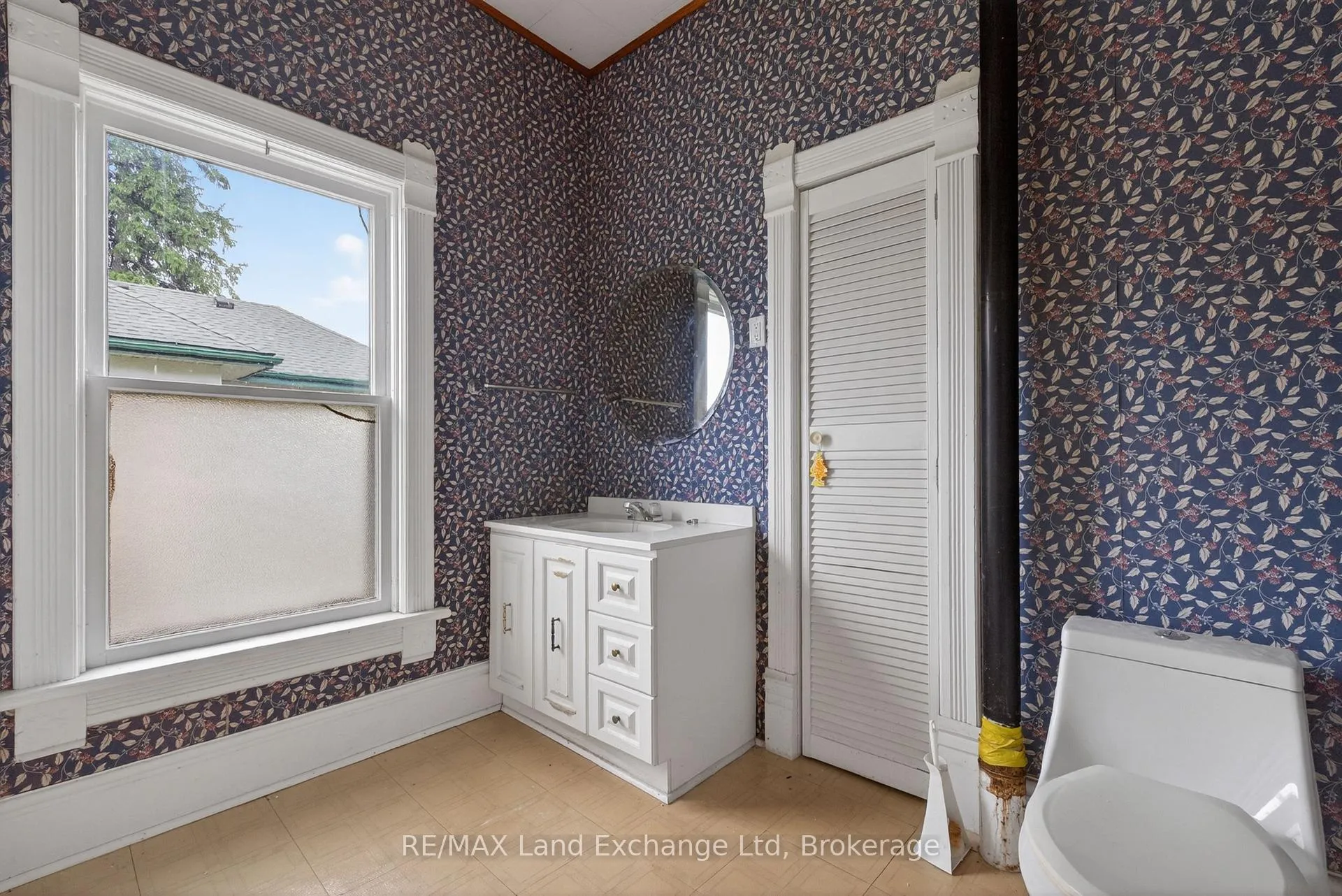 Photo 23 of 484 Queen Street, North Huron, Blyth — HOMEH