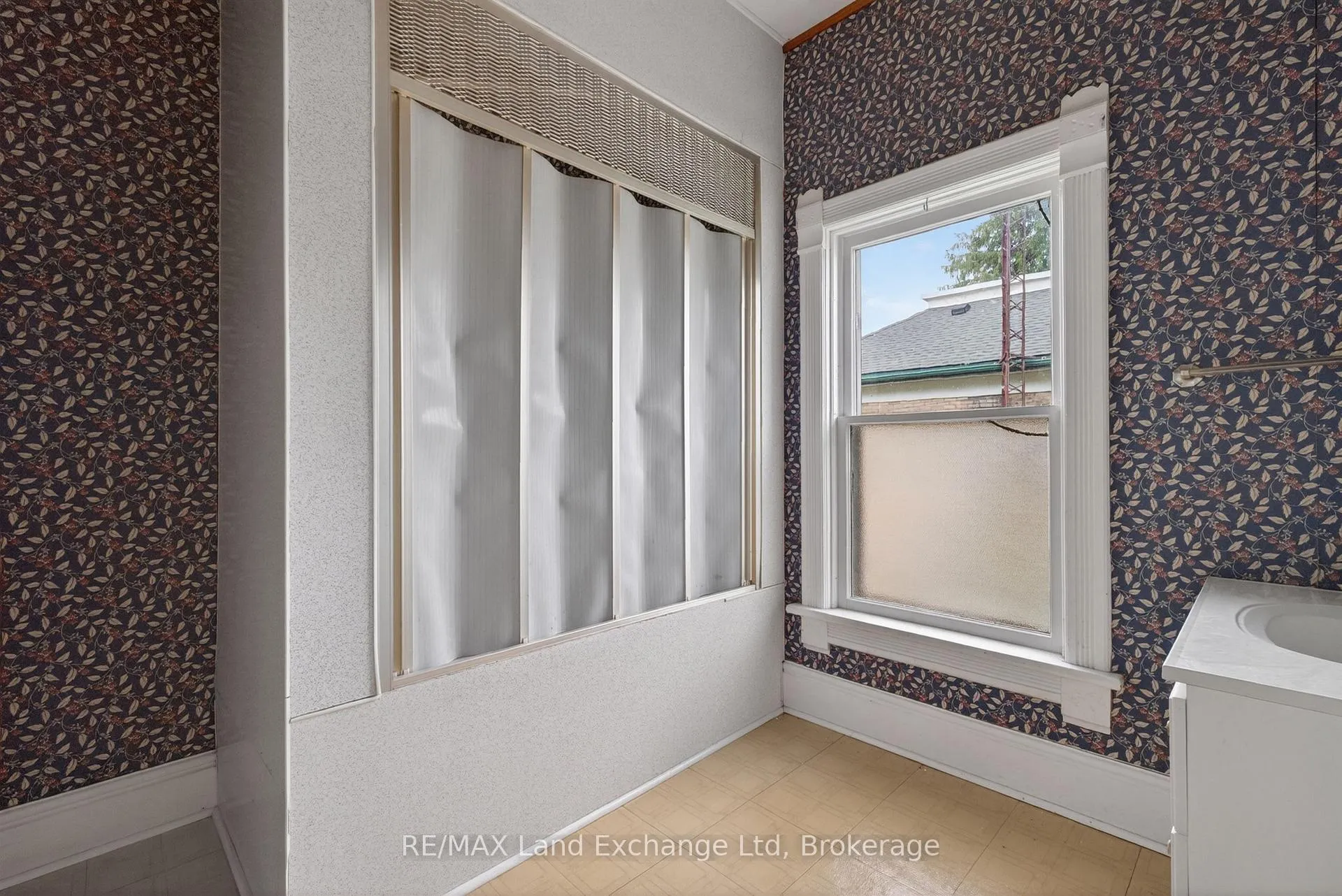 Photo 24 of 484 Queen Street, North Huron, Blyth — HOMEH
