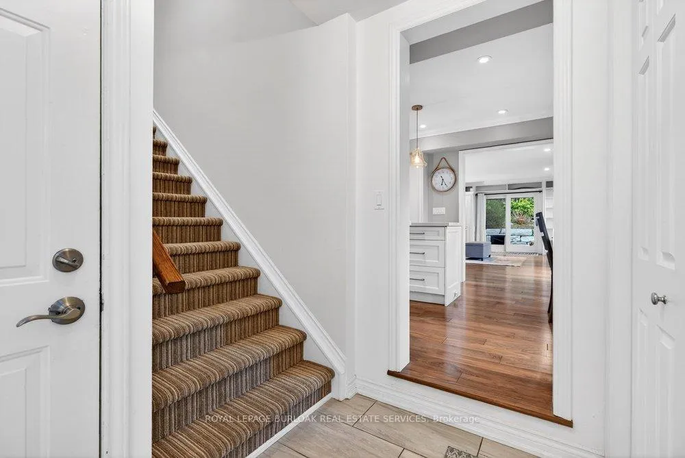 Photo 17 of 89 Stonegate Drive, Hamilton, Ancaster — HOMEH