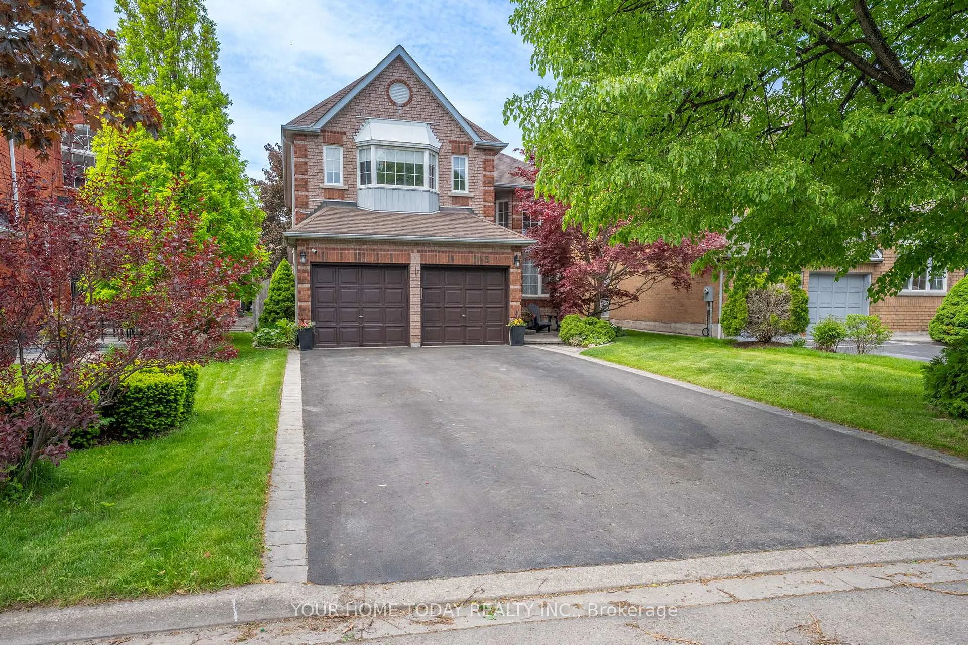 Photo 2 of 5 Curry Crescent, Halton Hills, Georgetown — HOMEH