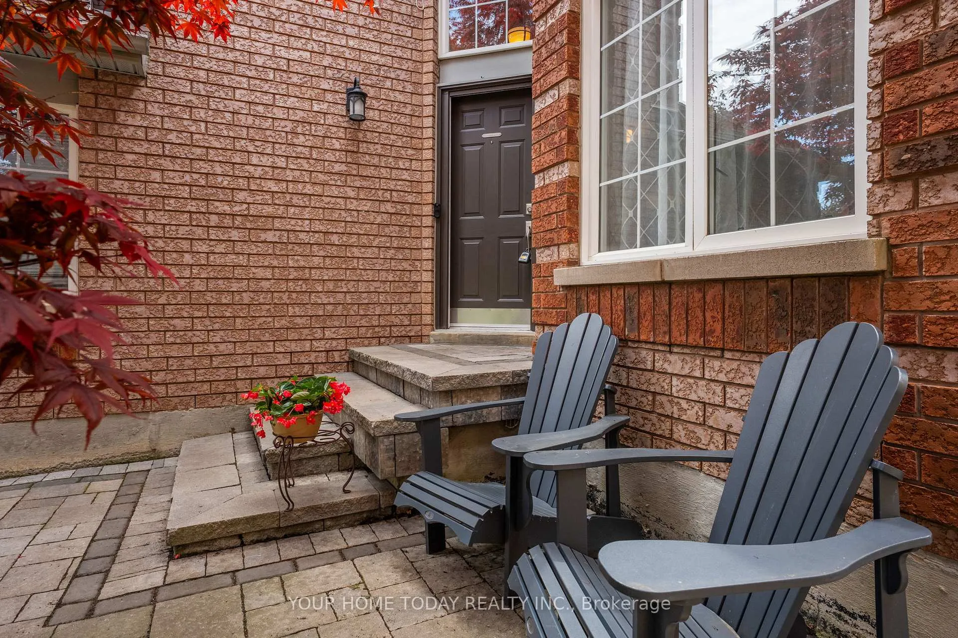 Photo 3 of 5 Curry Crescent, Halton Hills, Georgetown — HOMEH