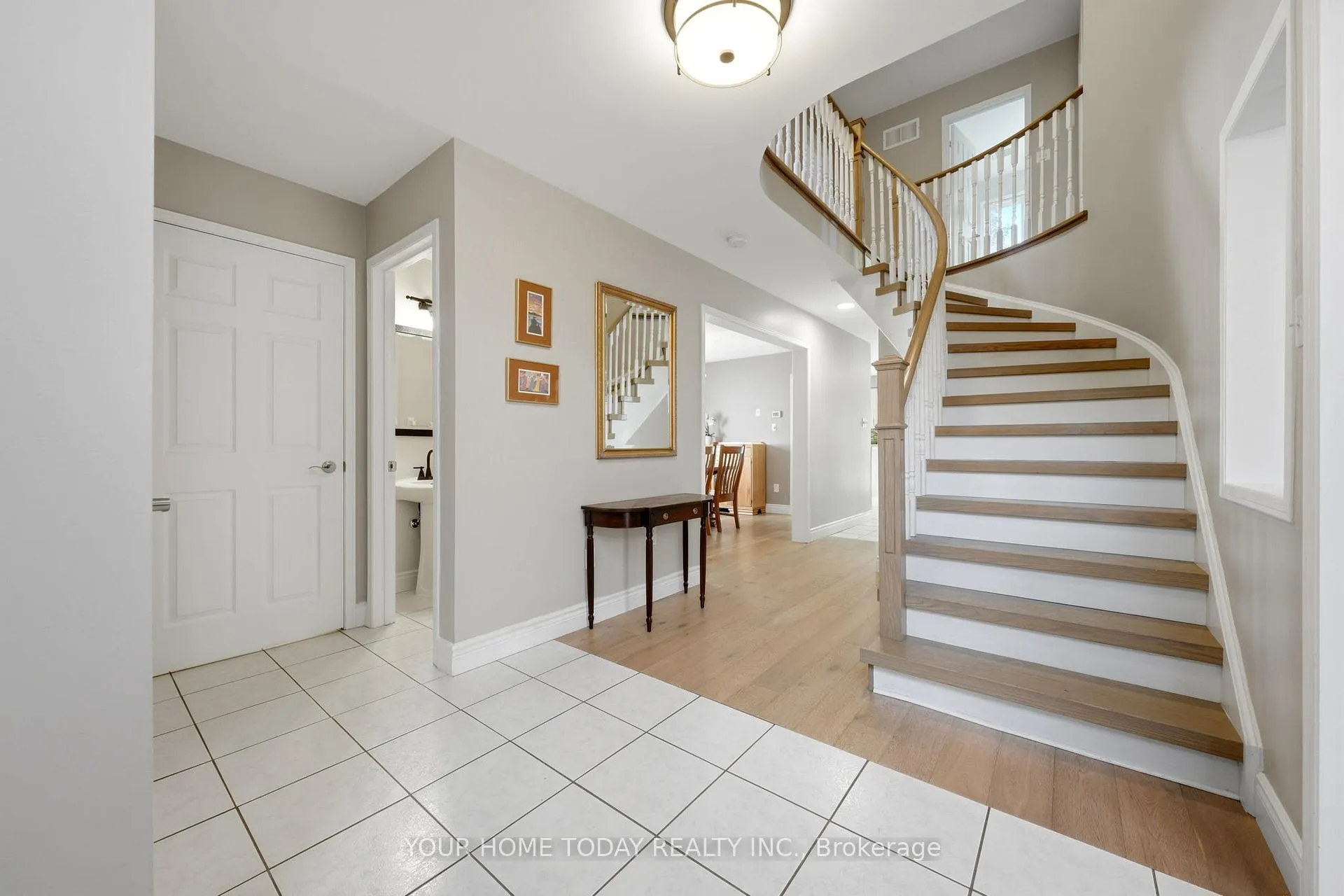 Photo 4 of 5 Curry Crescent, Halton Hills, Georgetown — HOMEH
