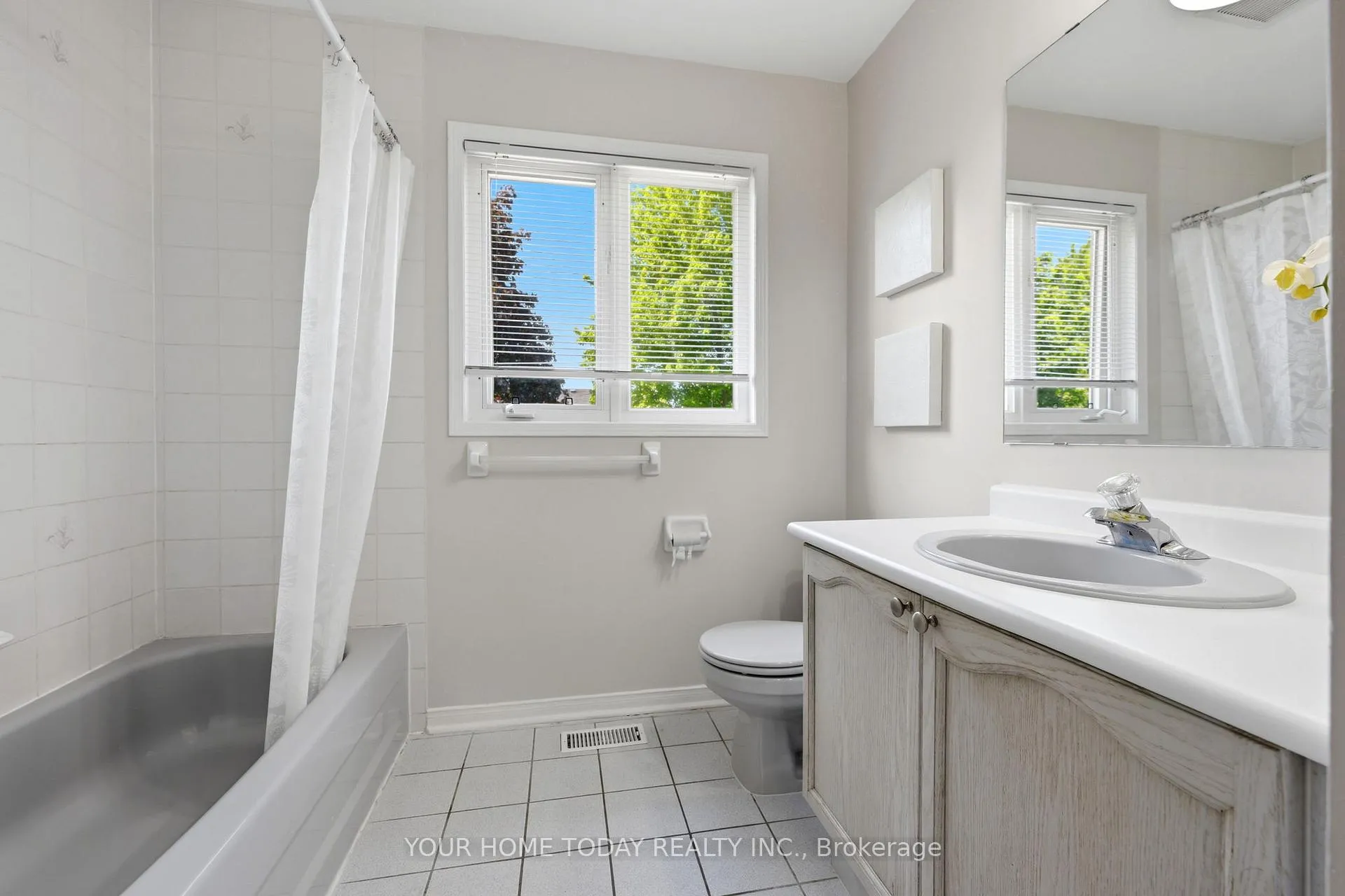 Photo 25 of 5 Curry Crescent, Halton Hills, Georgetown — HOMEH