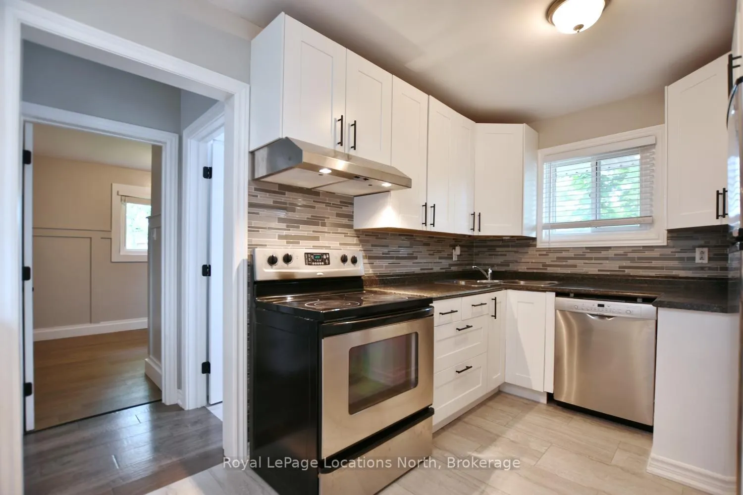 Photo 18 of 638 Oak Street, Collingwood — HOMEH