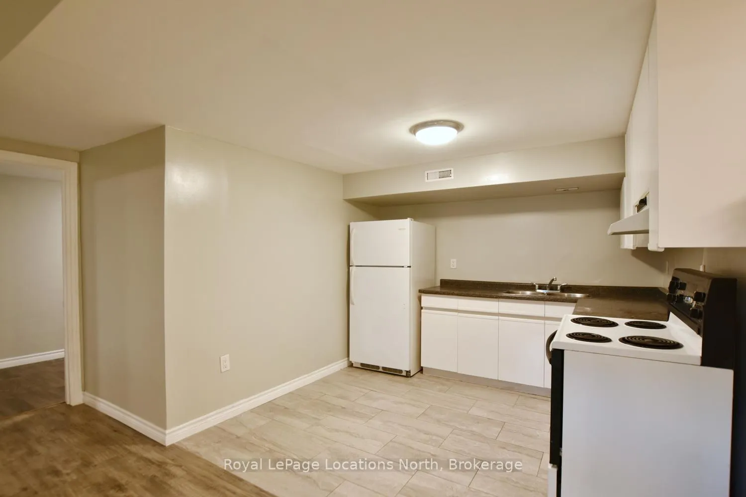 Photo 42 of 638 Oak Street, Collingwood — HOMEH