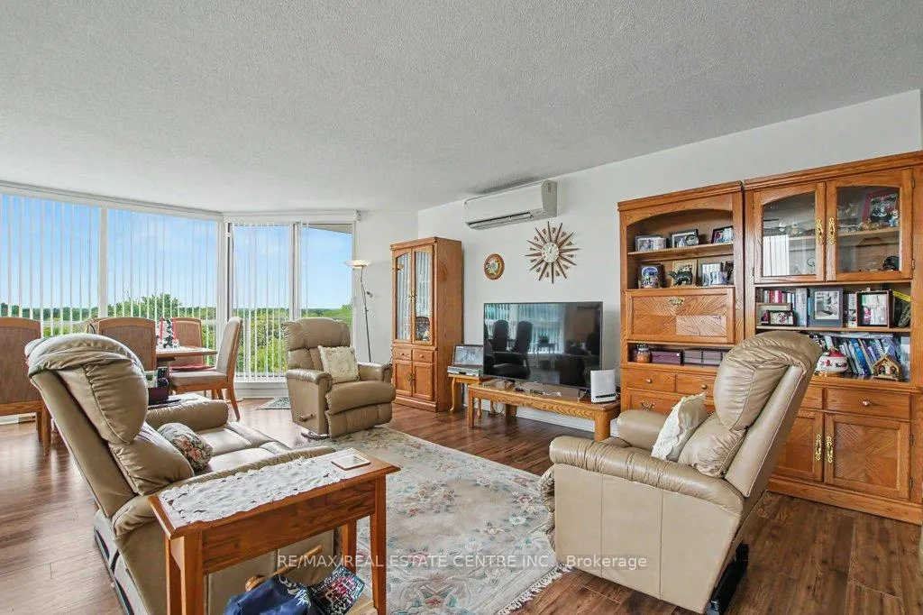 Photo 12 of Unit 604, 26 Hall Road, Halton Hills, Georgetown — HOMEH