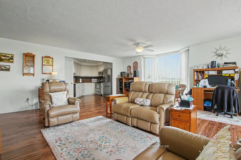 Photo 13 of Unit 604, 26 Hall Road, Halton Hills, Georgetown — HOMEH