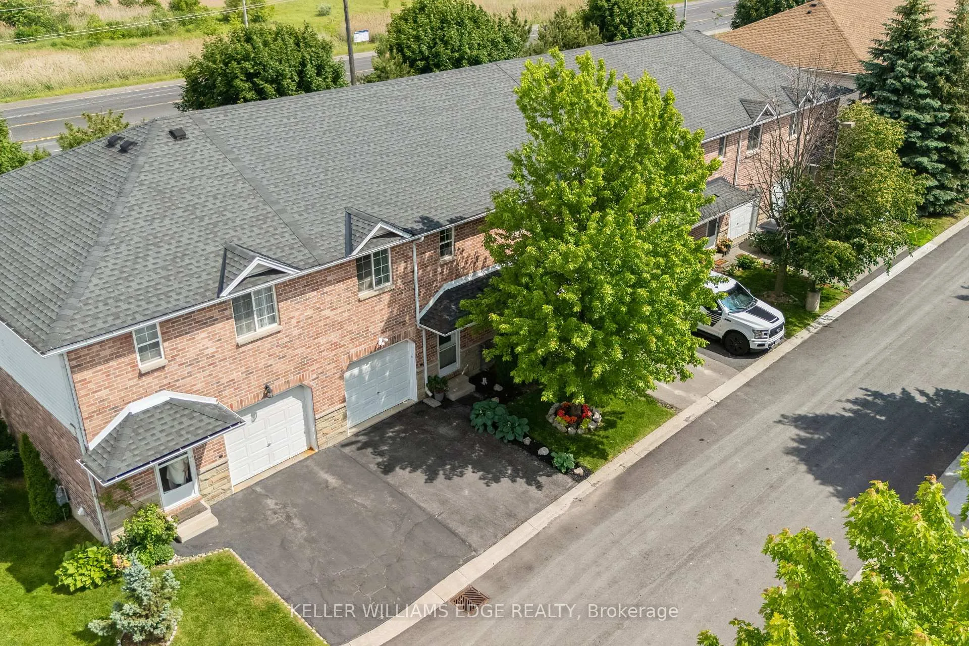 Photo 5 of Unit 35, 39 Pinewoods Drive, Hamilton, Stoney Creek Mountain — HOMEH