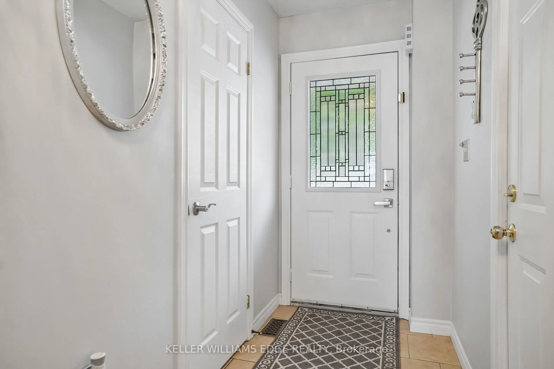 Photo 6 of Unit 35, 39 Pinewoods Drive, Hamilton, Stoney Creek Mountain — HOMEH