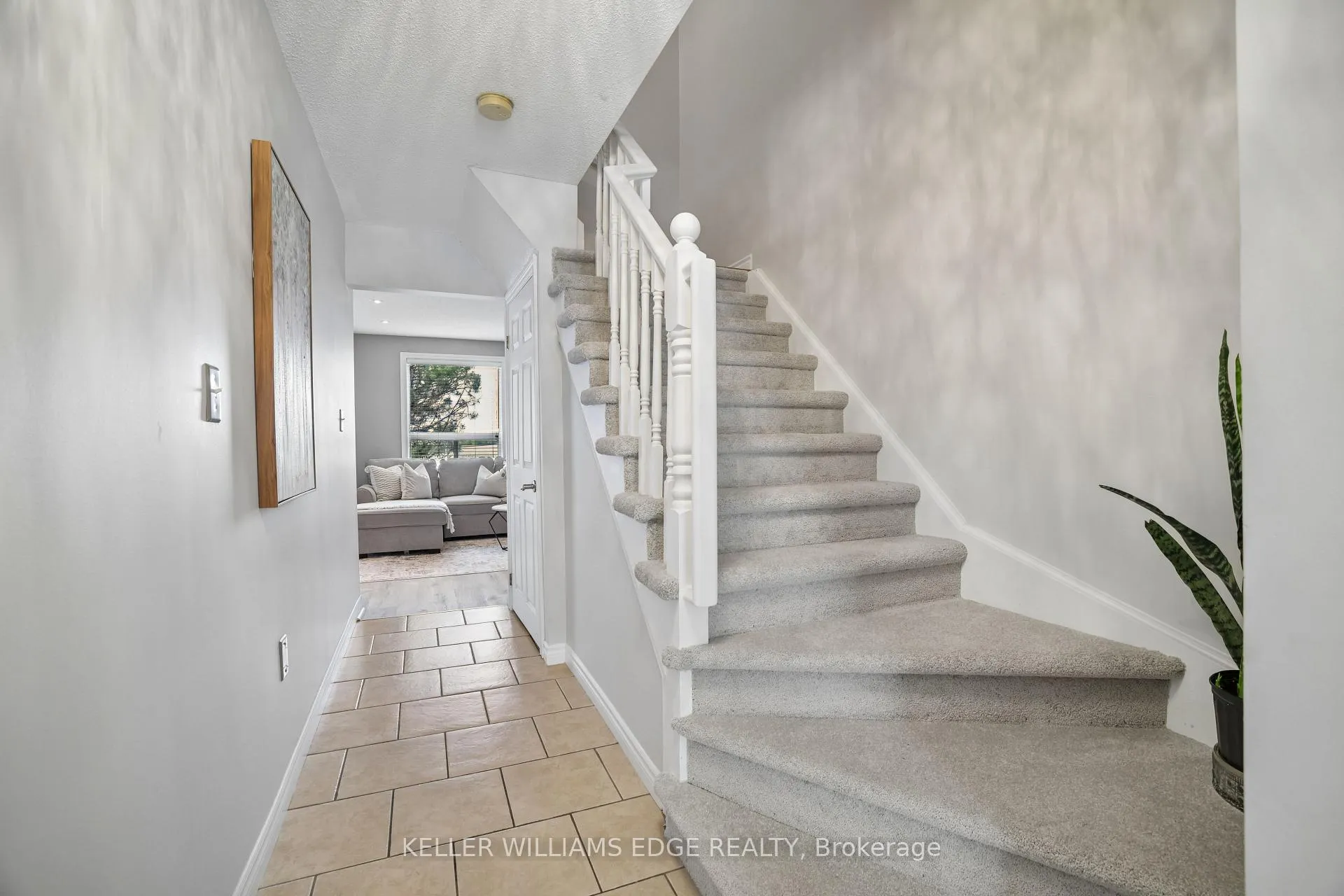 Photo 8 of Unit 35, 39 Pinewoods Drive, Hamilton, Stoney Creek Mountain — HOMEH