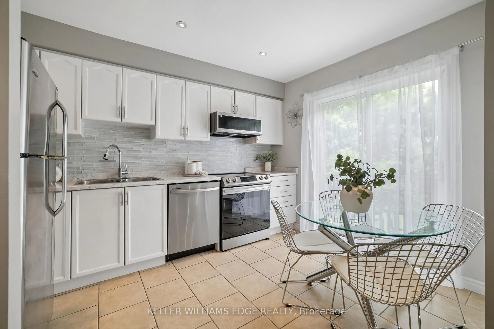 Photo 28 of Unit 35, 39 Pinewoods Drive, Hamilton, Stoney Creek Mountain — HOMEH