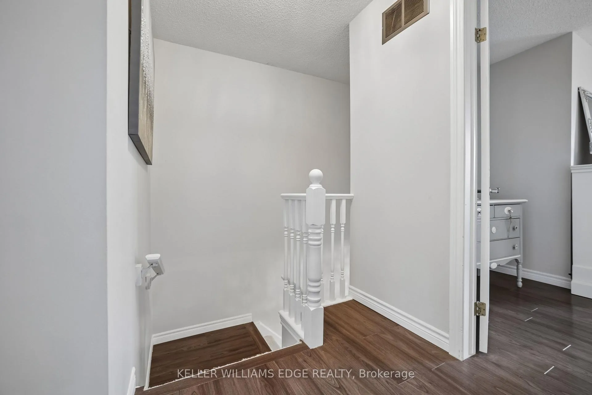Photo 13 of Unit 35, 39 Pinewoods Drive, Hamilton, Stoney Creek Mountain — HOMEH