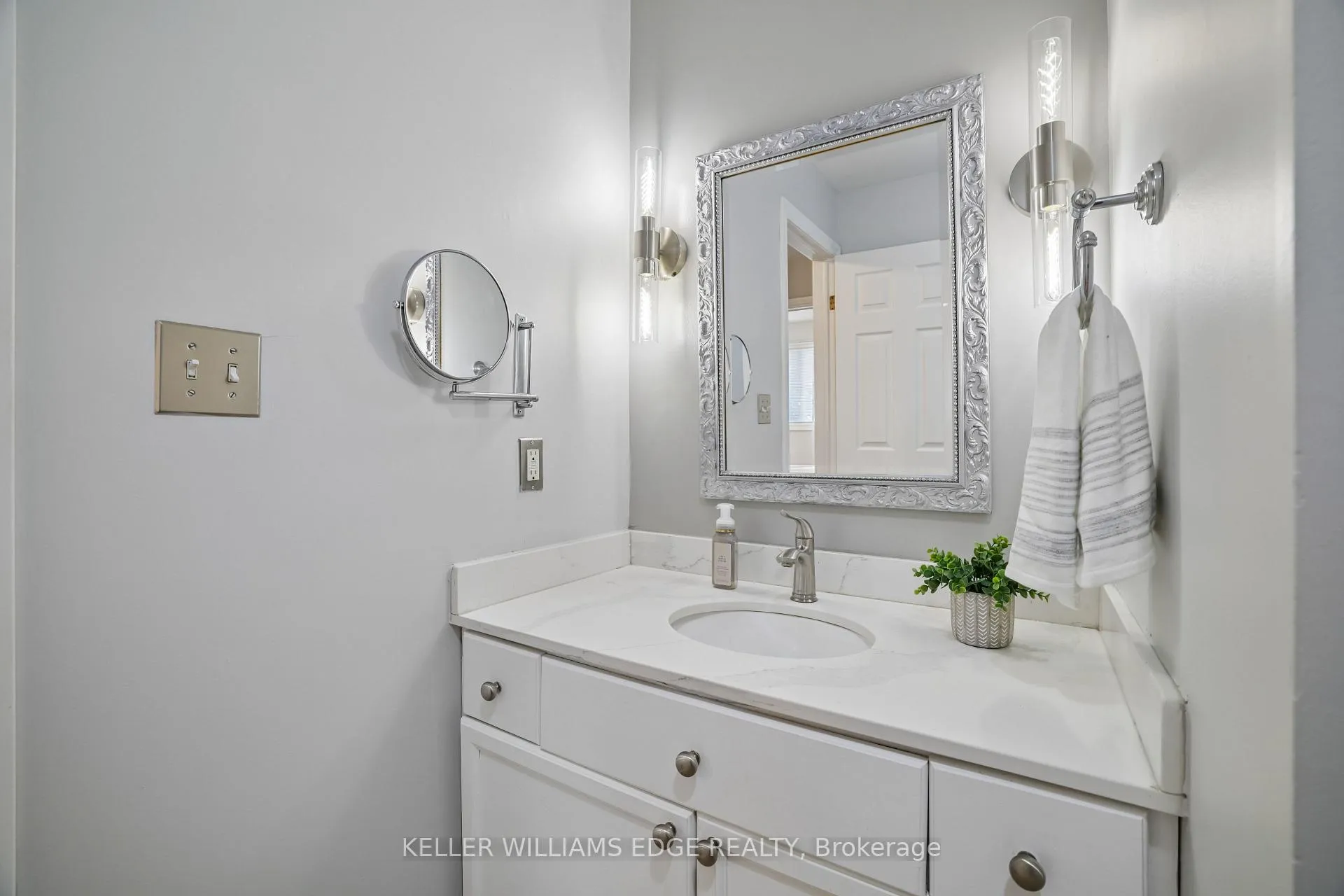 Photo 21 of Unit 35, 39 Pinewoods Drive, Hamilton, Stoney Creek Mountain — HOMEH