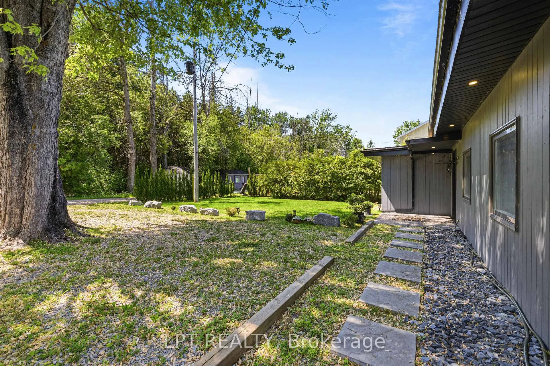 Photo 9 of 23 Doyle Beach Lane, Georgina, Sutton & Jackson's Point — HOMEH