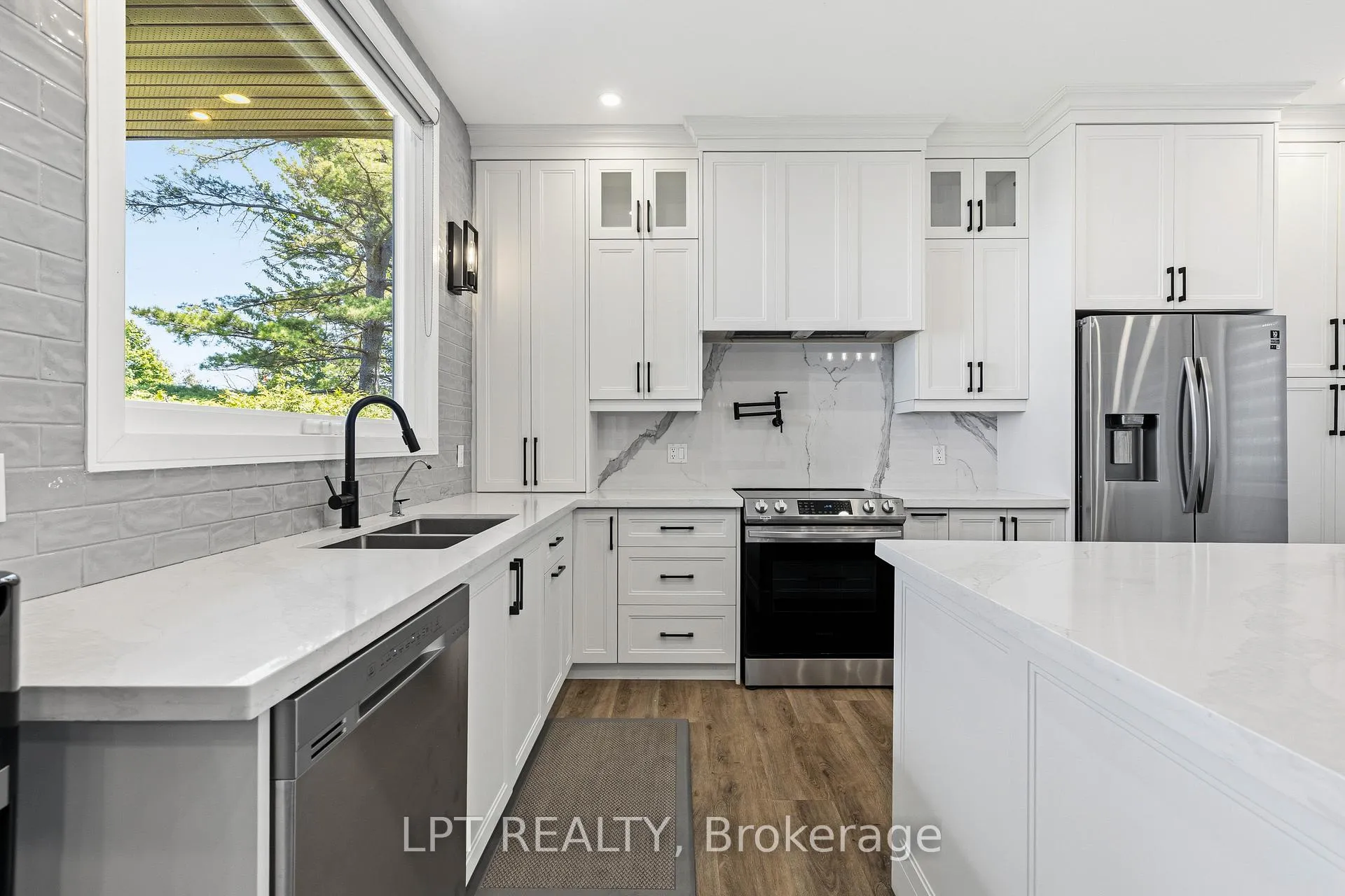 Photo 16 of 23 Doyle Beach Lane, Georgina, Sutton & Jackson's Point — HOMEH