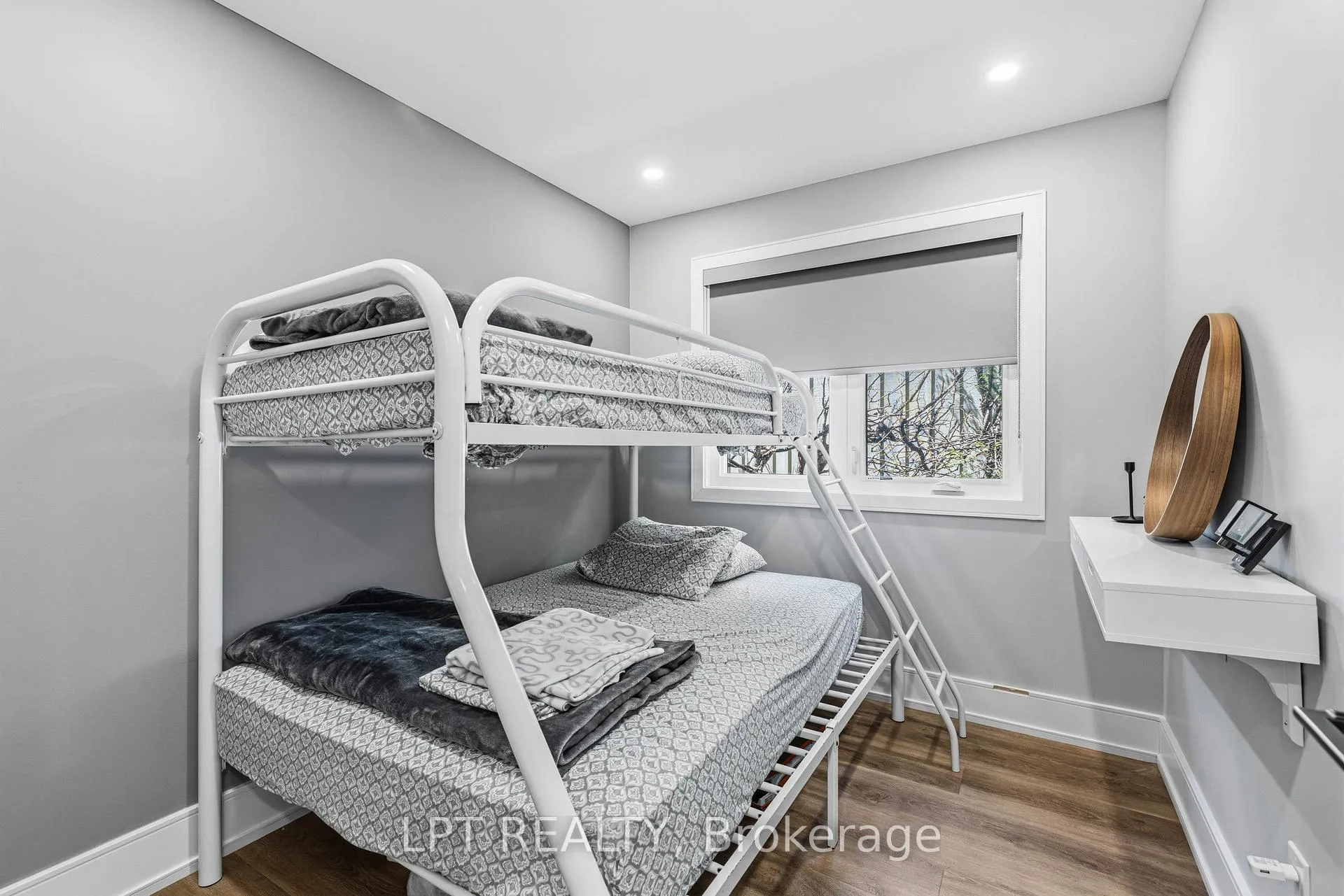 Photo 25 of 23 Doyle Beach Lane, Georgina, Sutton & Jackson's Point — HOMEH