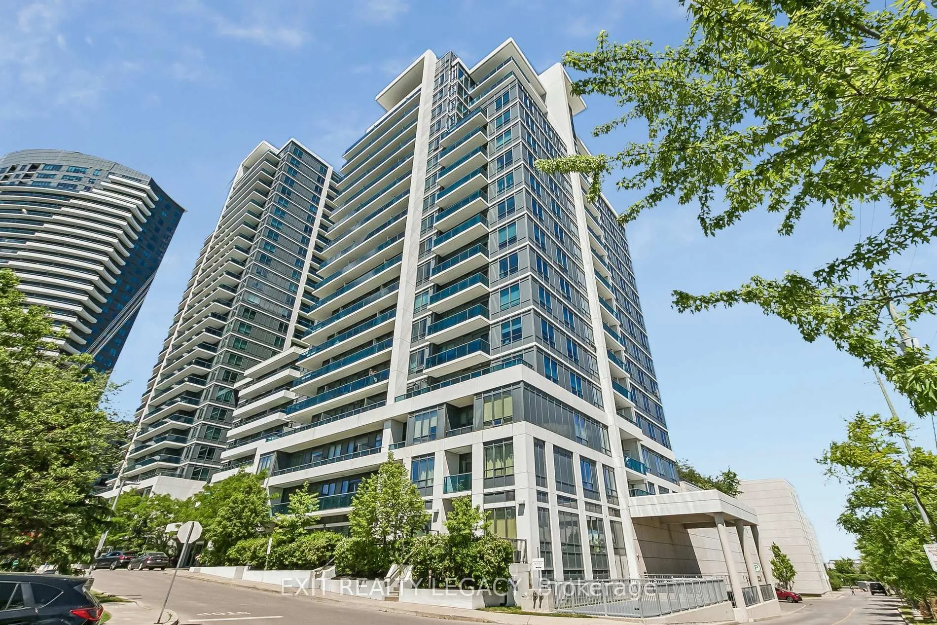 Photo 3 of Unit 710, 7167 Yonge Street, Markham, Grandview — HOMEH