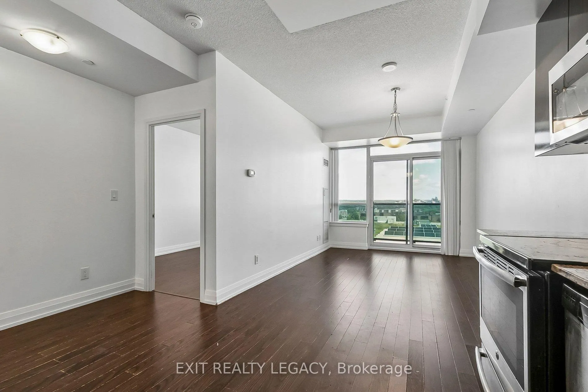 Photo 18 of Unit 710, 7167 Yonge Street, Markham, Grandview — HOMEH