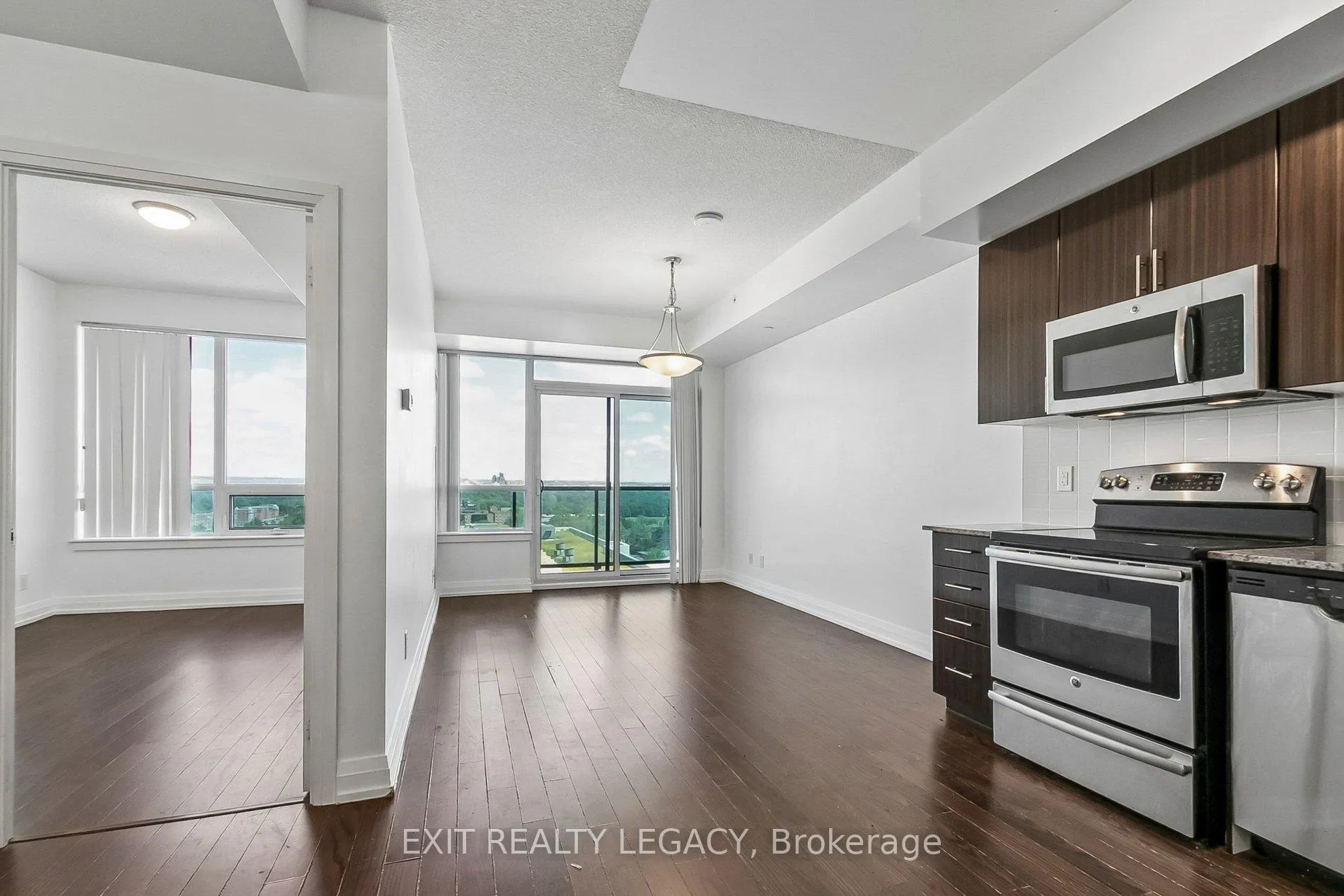 Photo 19 of Unit 710, 7167 Yonge Street, Markham, Grandview — HOMEH