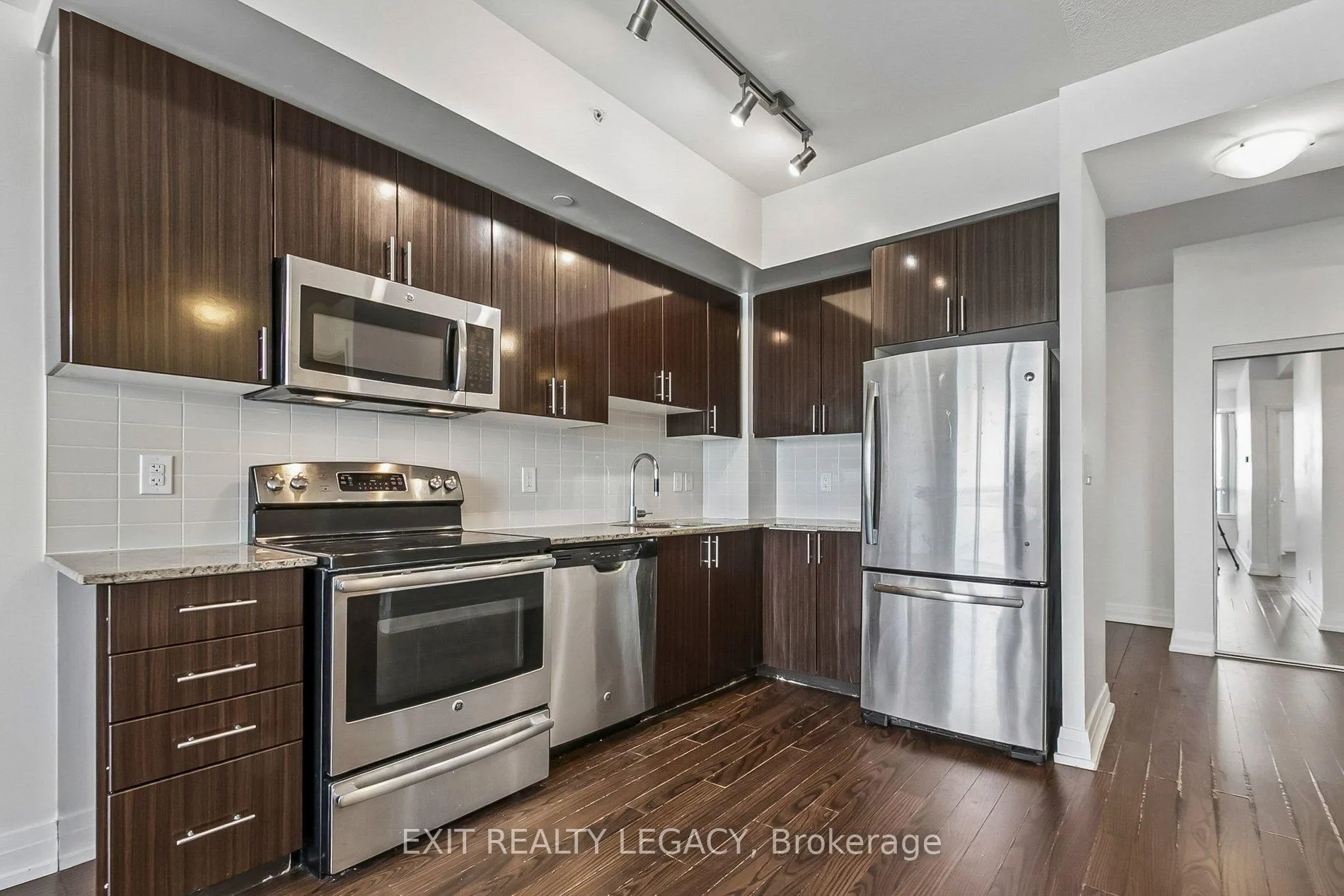 Photo 23 of Unit 710, 7167 Yonge Street, Markham, Grandview — HOMEH