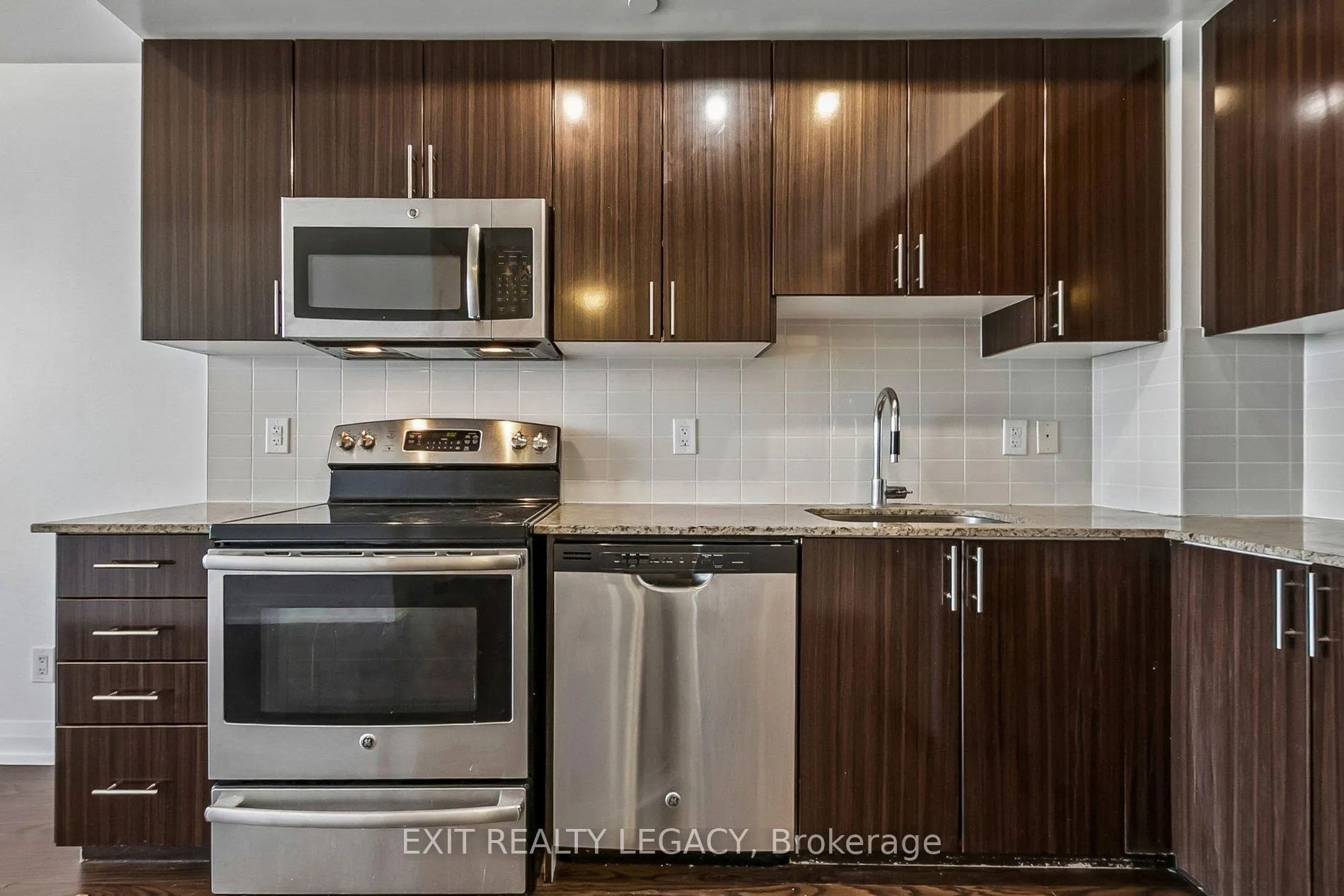 Photo 27 of Unit 710, 7167 Yonge Street, Markham, Grandview — HOMEH