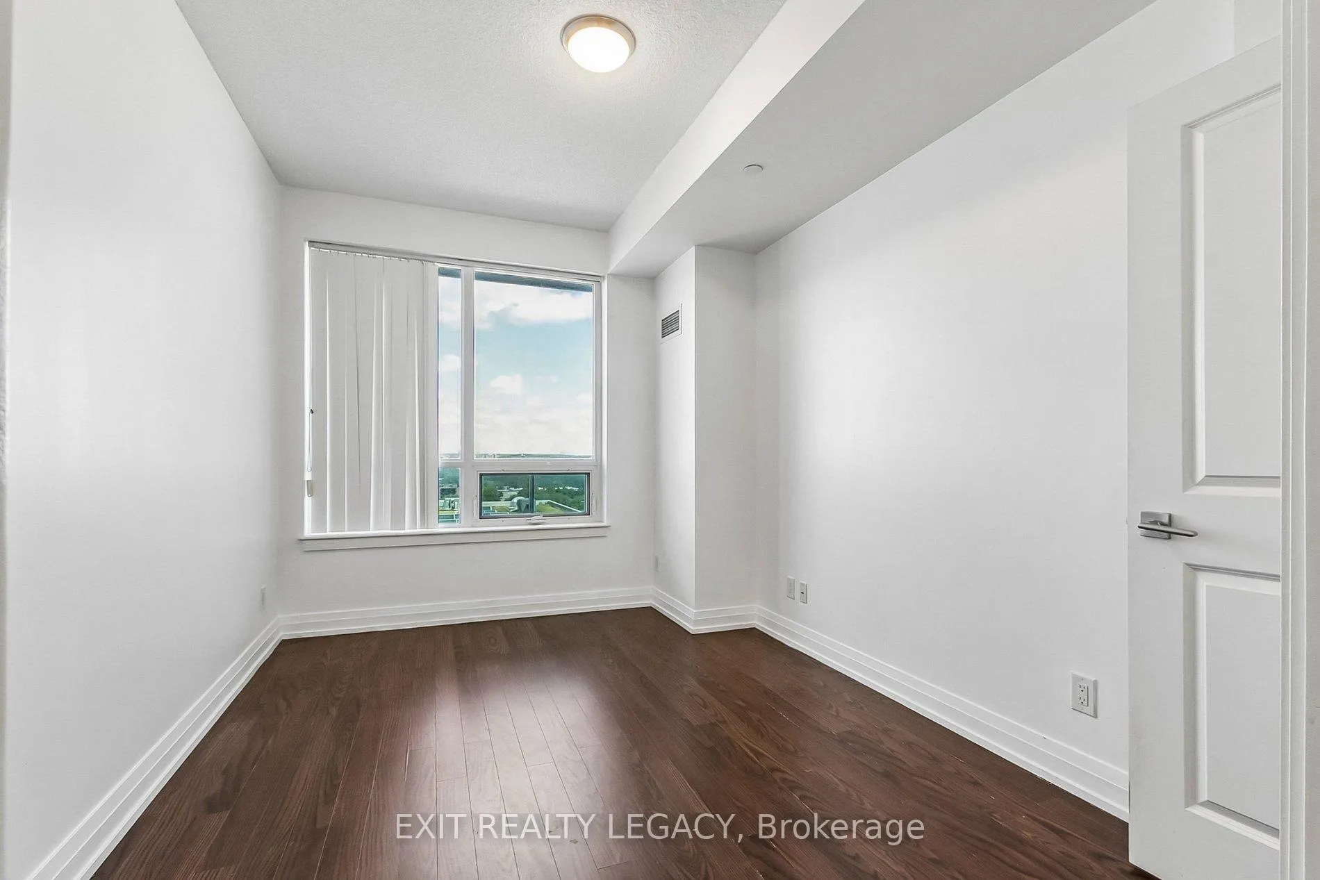 Photo 31 of Unit 710, 7167 Yonge Street, Markham, Grandview — HOMEH