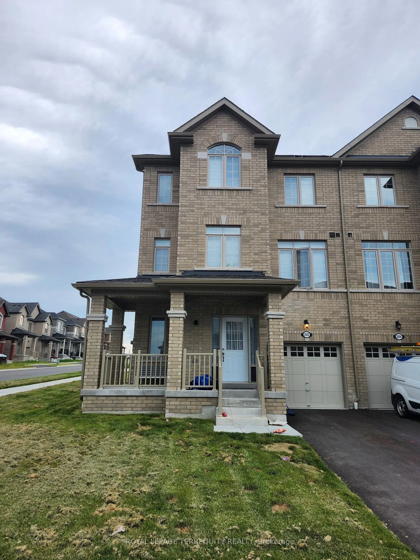 Photo 2 of 2602 Apricot Lane, Pickering, Duffin Heights — HOMEH