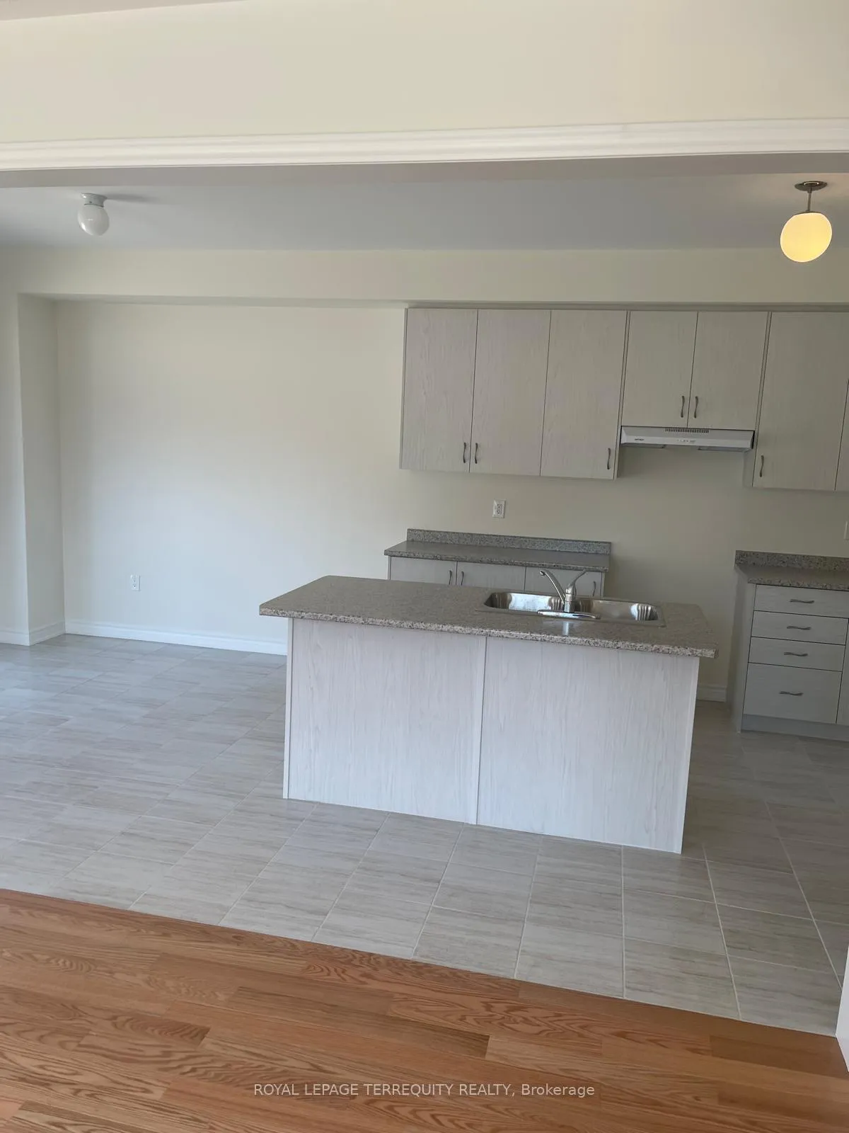 Photo 8 of 2602 Apricot Lane, Pickering, Duffin Heights — HOMEH