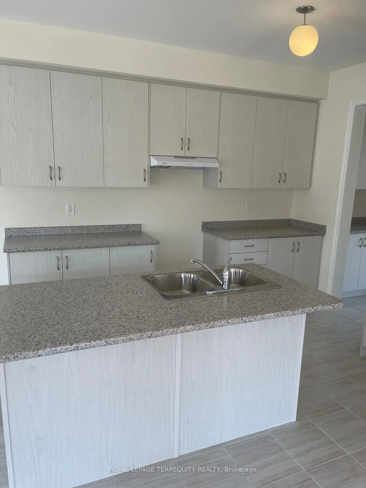 Photo 12 of 2602 Apricot Lane, Pickering, Duffin Heights — HOMEH