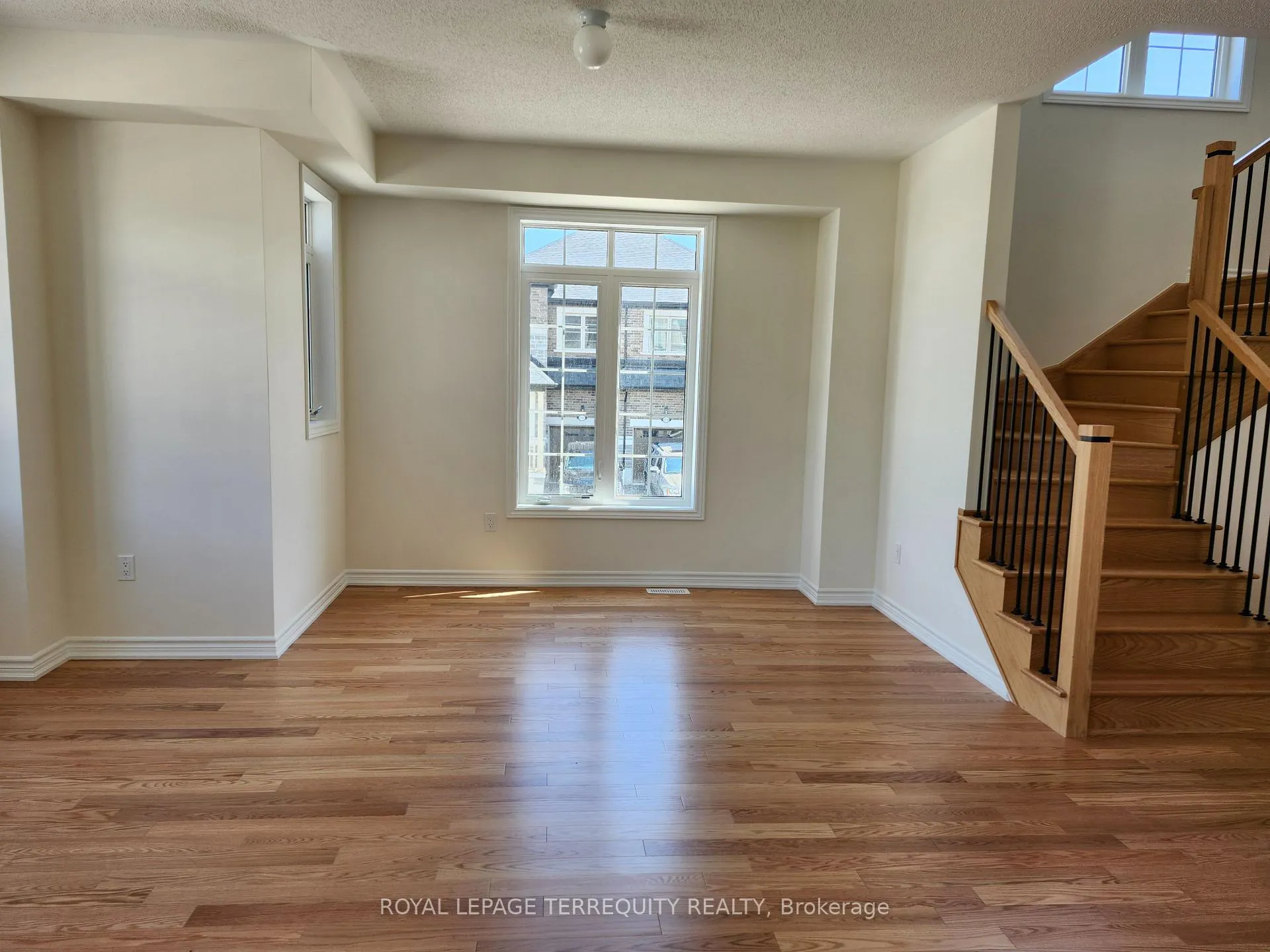 Photo 18 of 2602 Apricot Lane, Pickering, Duffin Heights — HOMEH