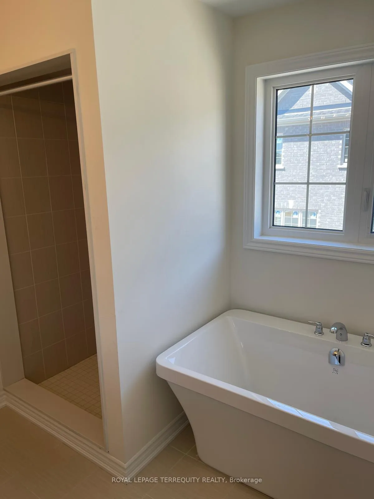 Photo 25 of 2602 Apricot Lane, Pickering, Duffin Heights — HOMEH